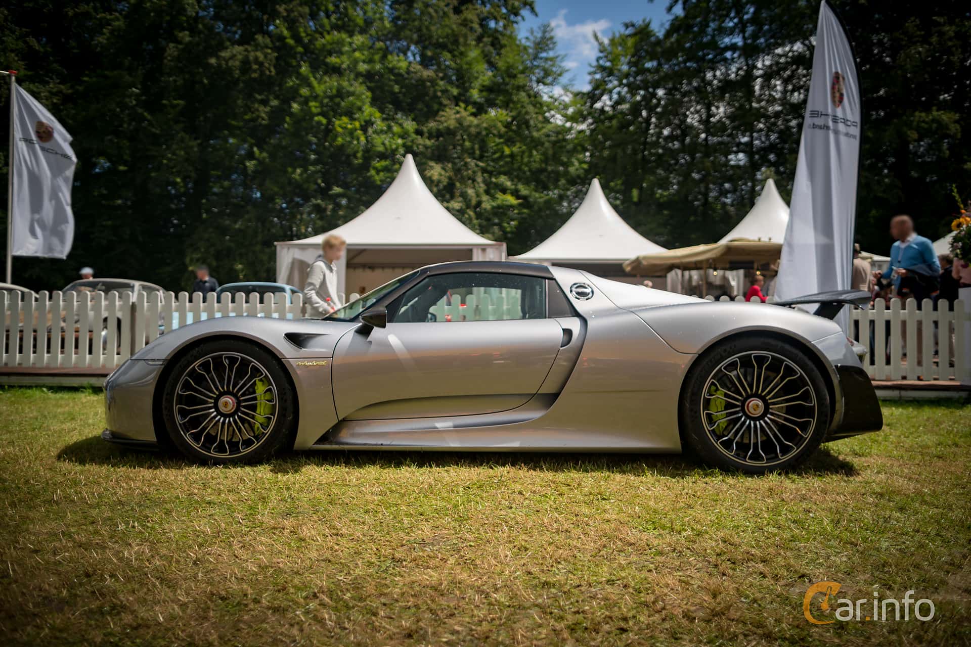 Porsche 918 Spyder 4.6 V8 + 6.8 kWh PDK, 887hp, 2014