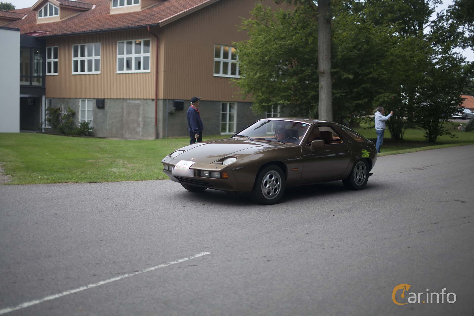 Porsche 928  Automatic, 240hp, 1979