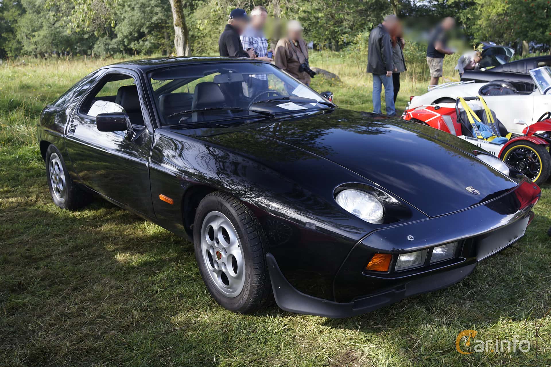 Porsche 928  Manual, 240hp, 1982