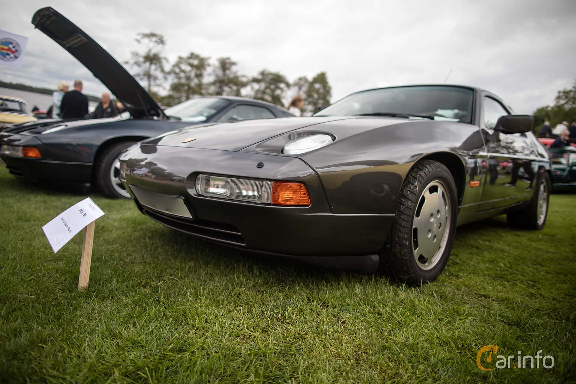 Porsche 928 S4  Manual, 320hp, 1989