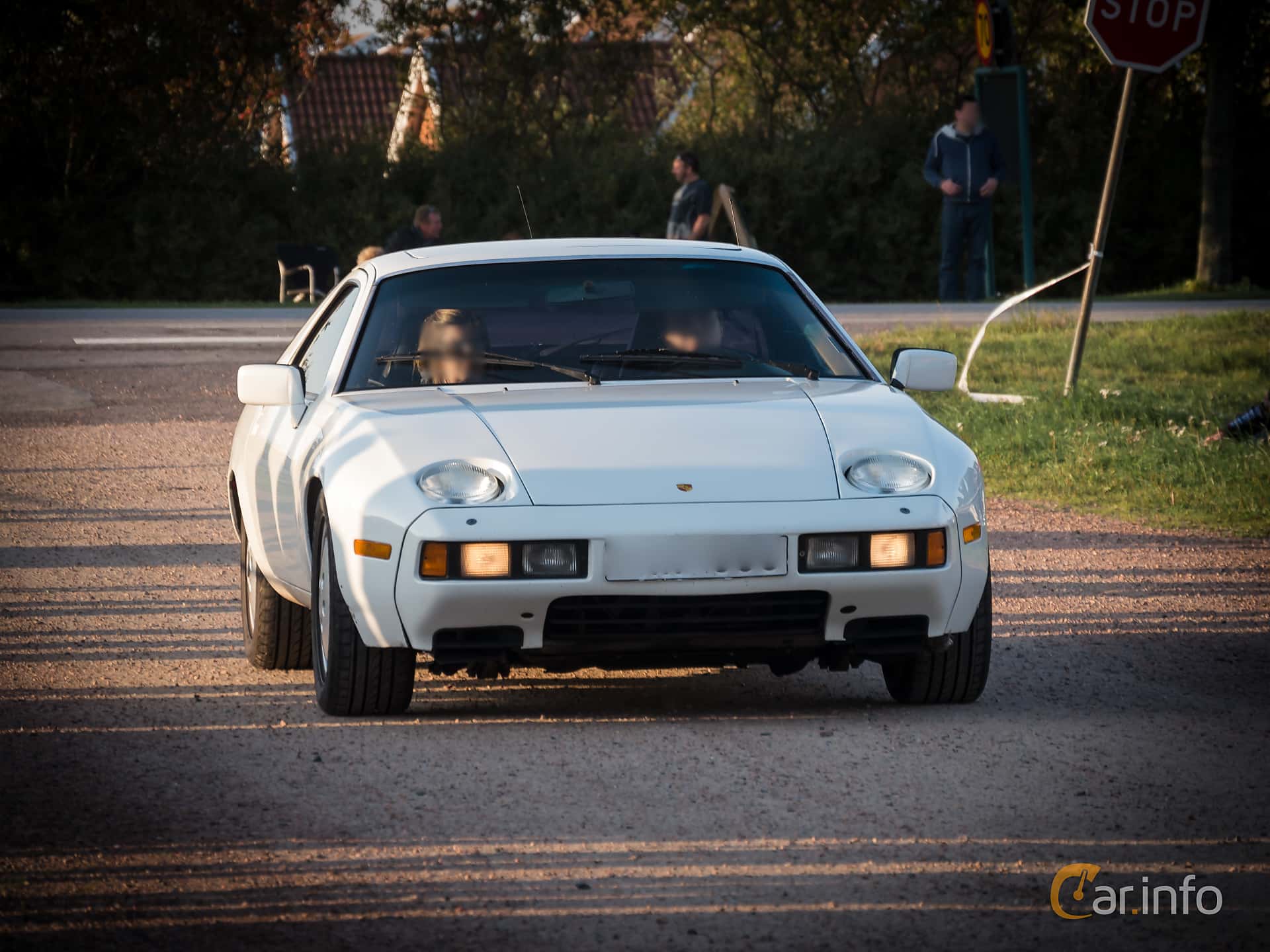 Porsche 928  Automatic, 222hp, 1982