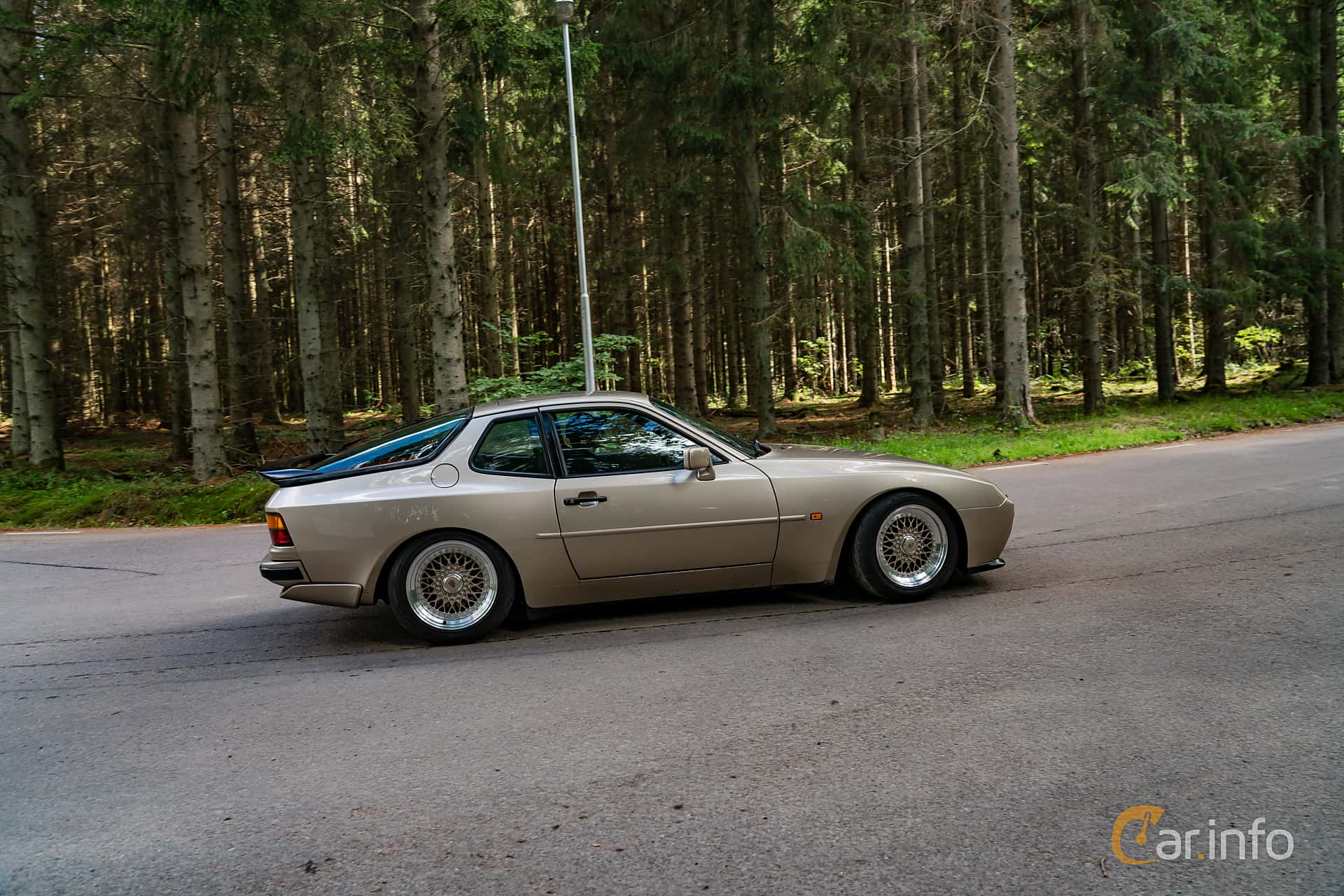 Porsche 944 Turbo 1st Generation Facelift