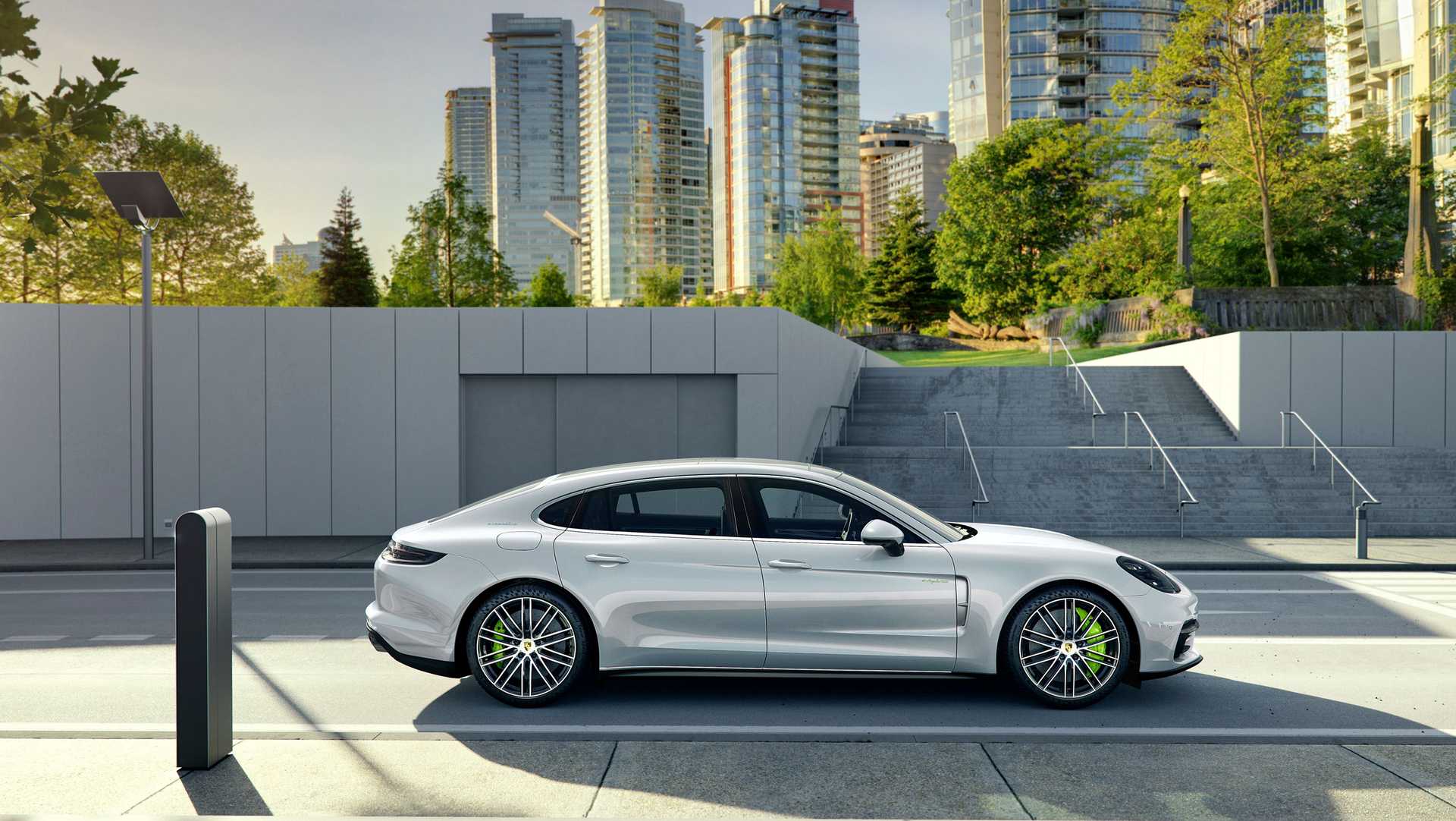 Porsche Panamera Turbo S E-Hybrid Executive  PDK, 680hp, 2020