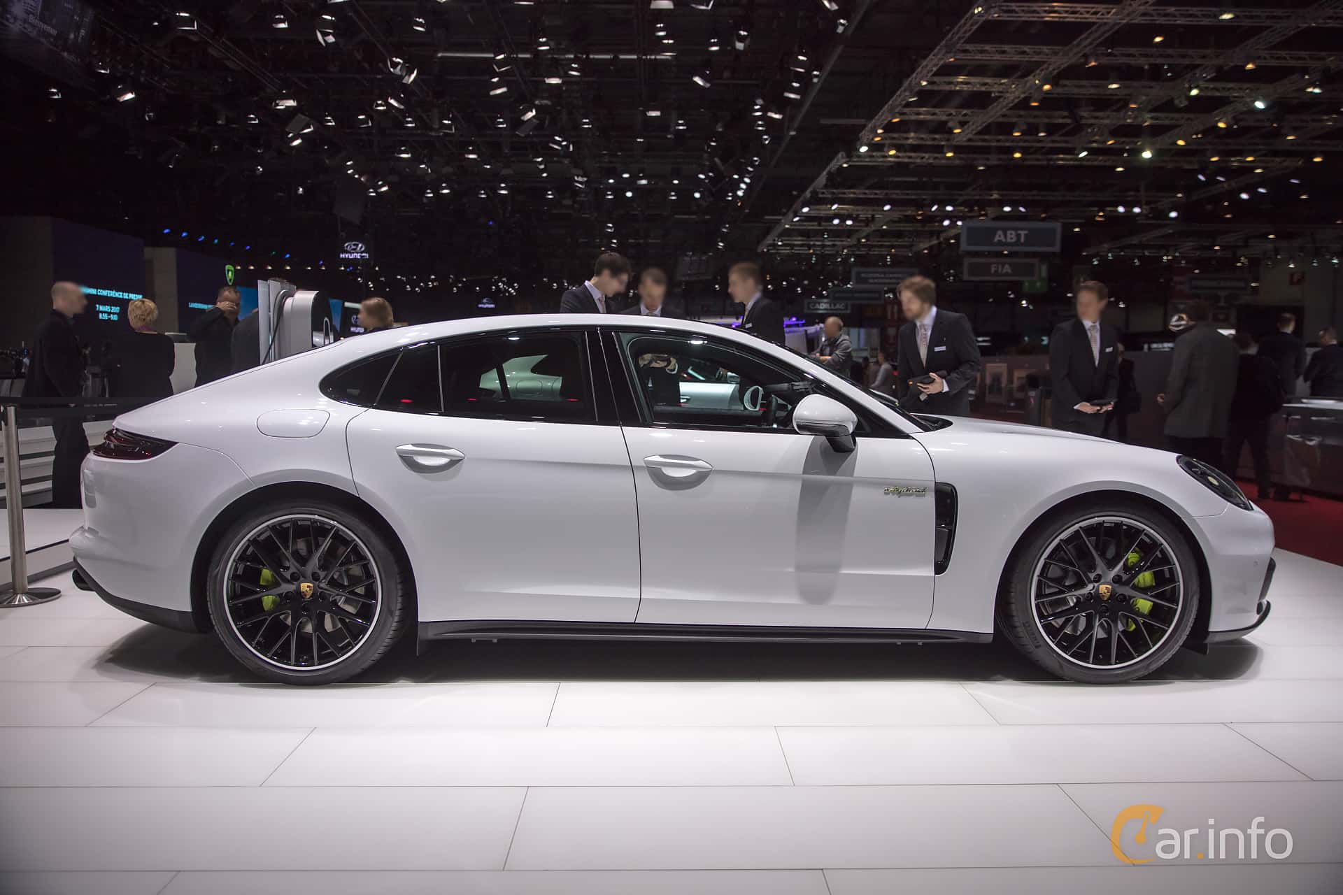 Porsche Panamera 4 E-Hybrid  PDK, 462hp, 2019