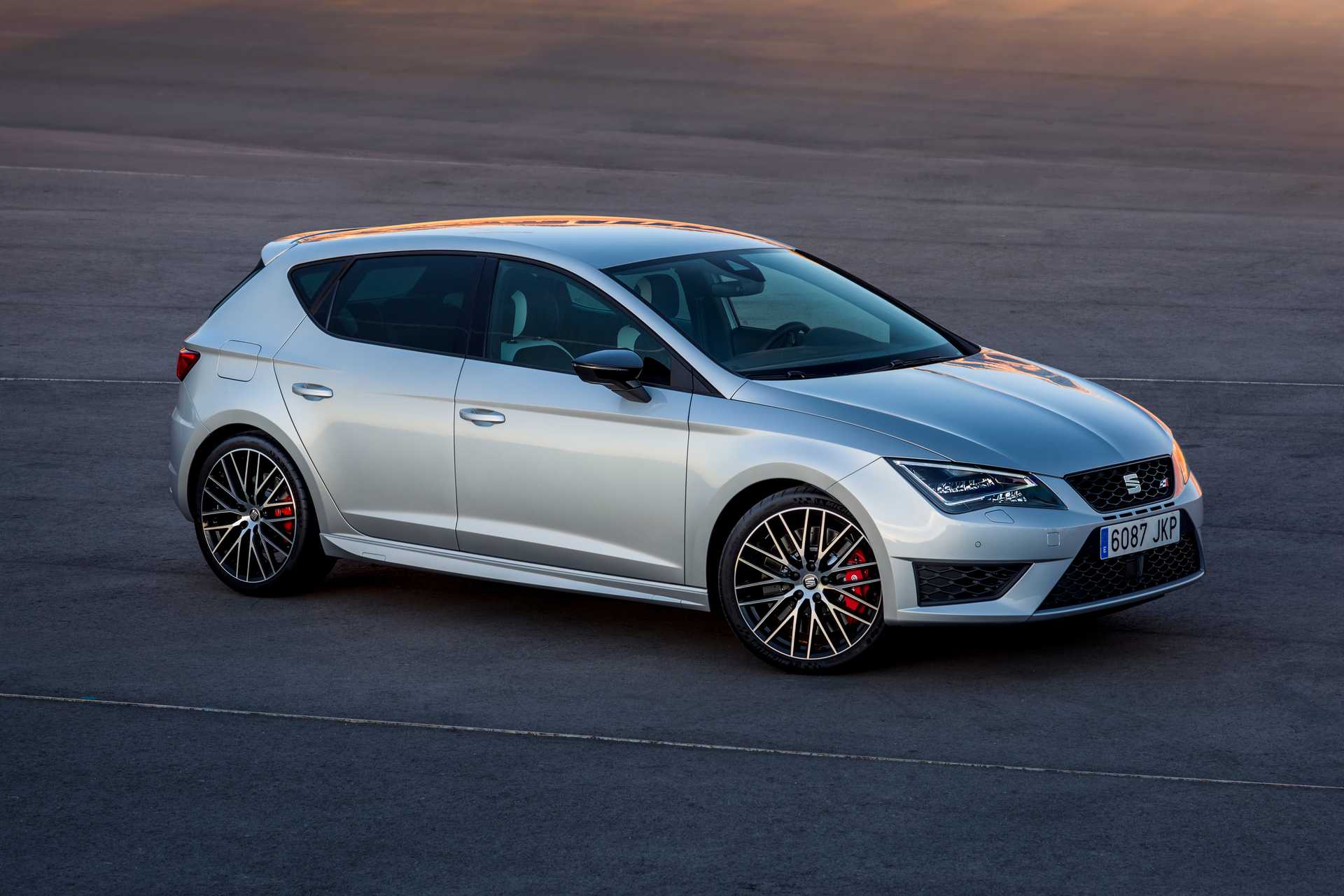 SEAT León Cupra 2.0 TSI DSG Sequential, 290hp, 2016