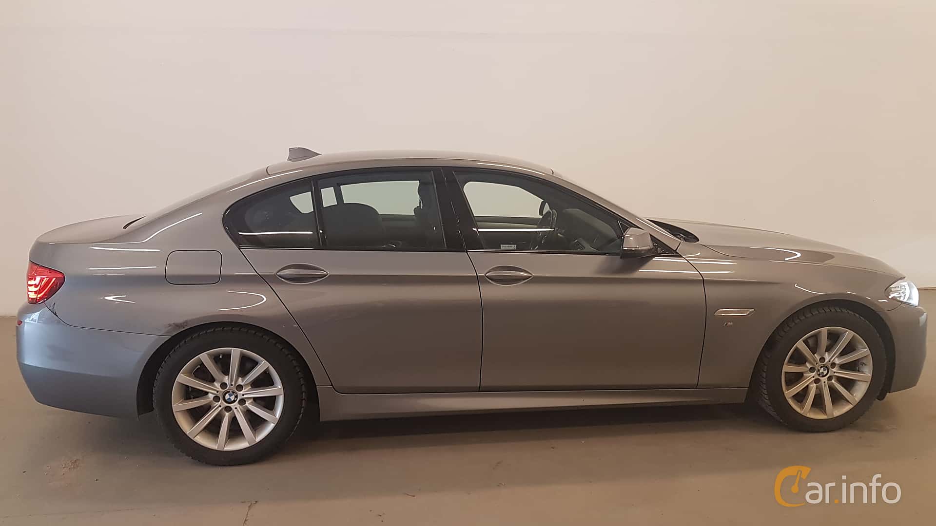 BMW 520d xDrive Sedan  Steptronic, 190hp, 2016