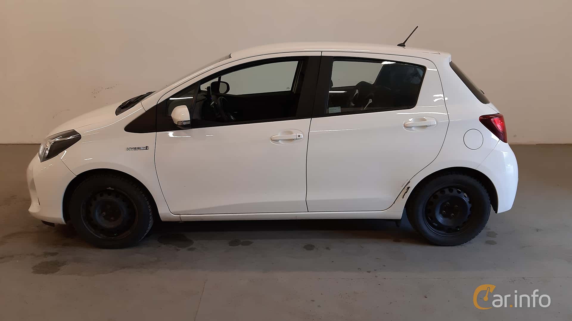 Toyota Yaris Hybrid 1.5 VVT-i CVT, 101hp, 2014
