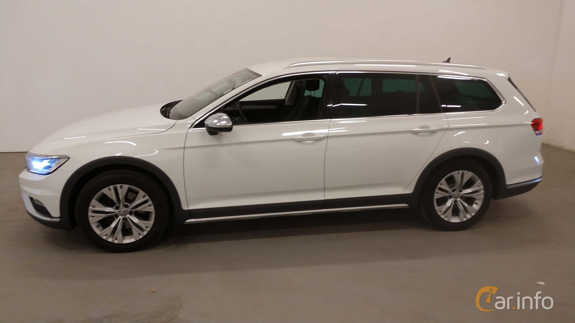 Volkswagen Passat Alltrack 2.0 TSI 4Motion DSG Sequential, 220hp, 2018
