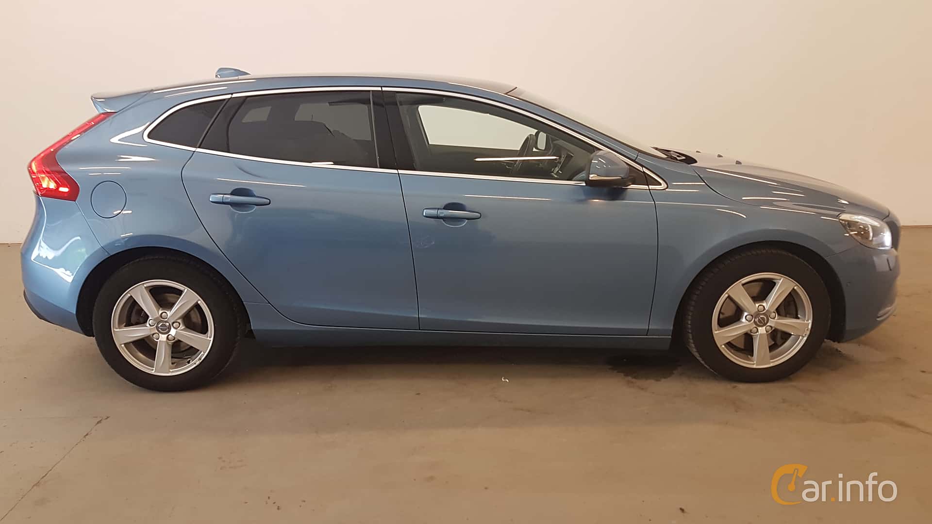 Volvo V40 D4 Geartronic, 190hp, 2016