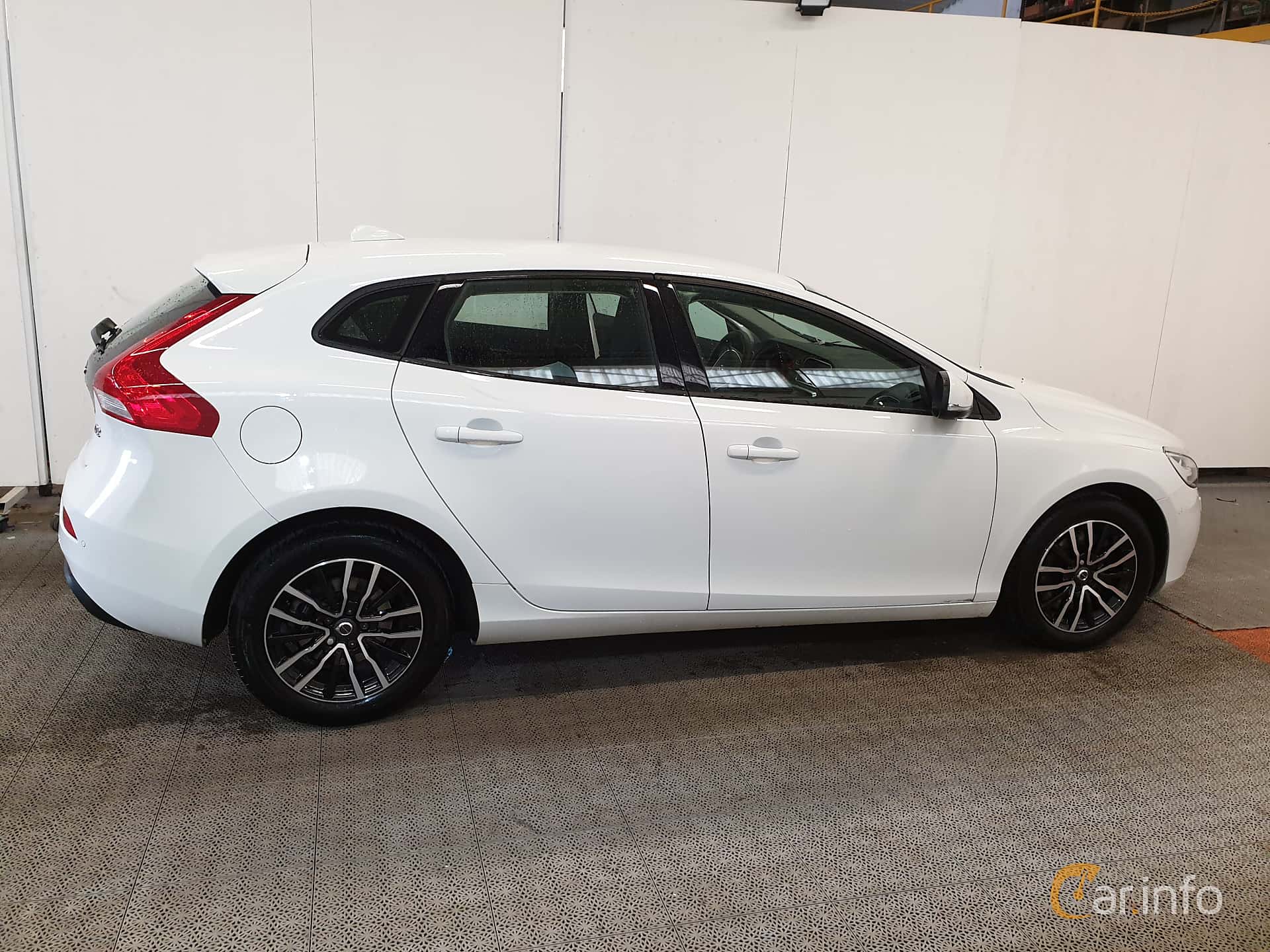 Volvo V40 D2 120hp, 2018