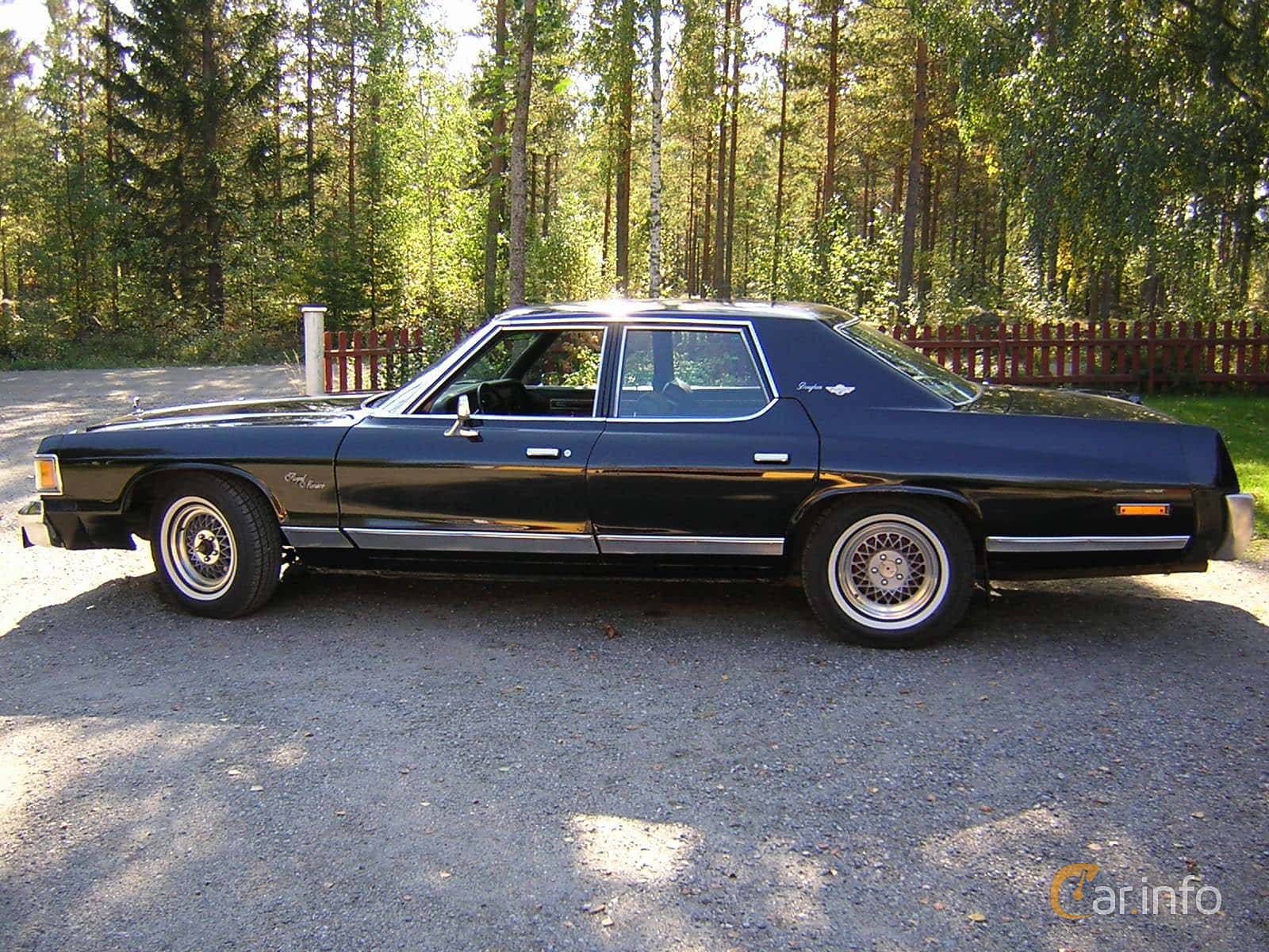 Dodge Royal Monaco Brougham Sedan 7.2 V8 TorqueFlite, 208hp, 1976