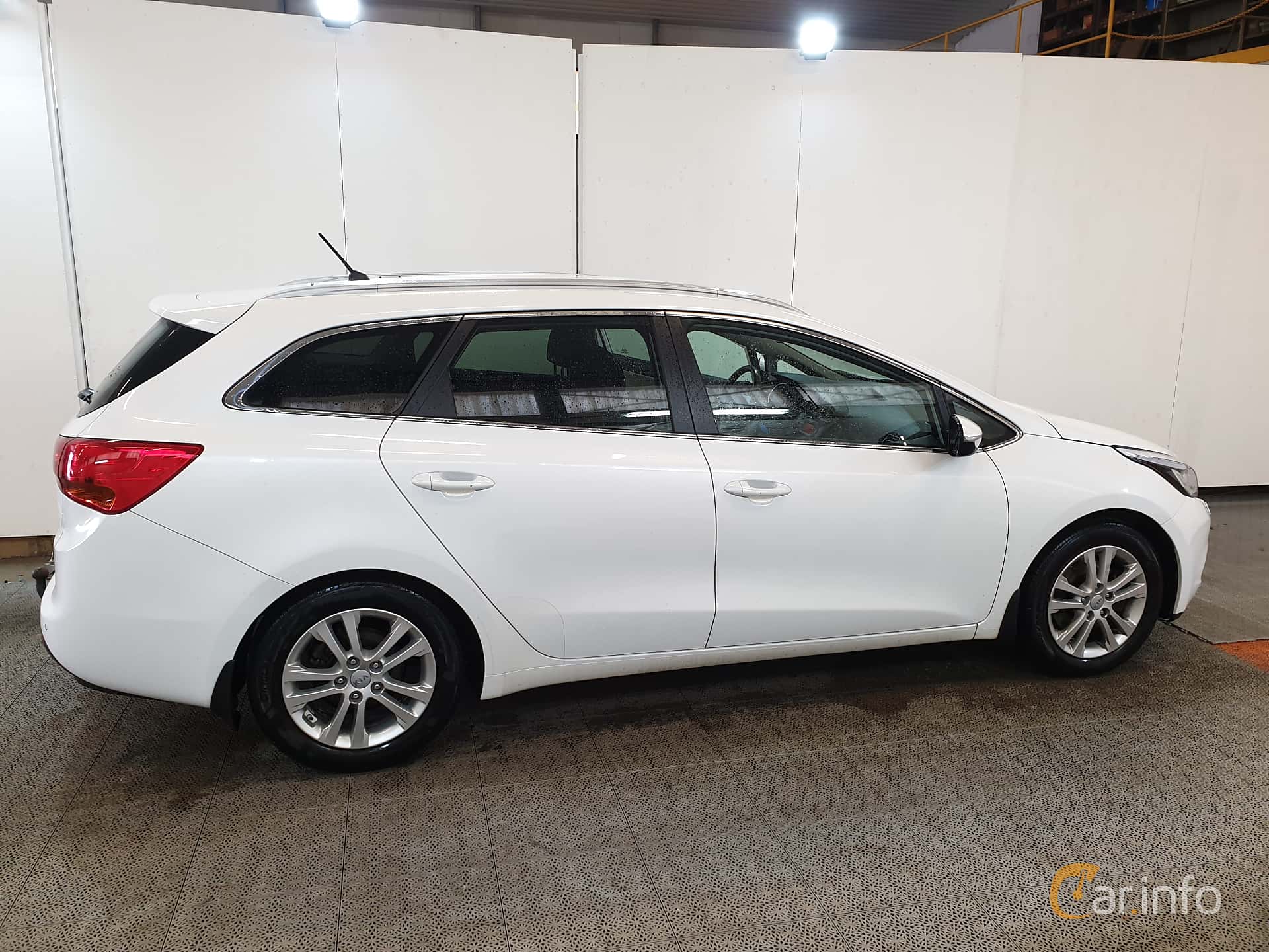 Kia cee'd_sw 1.6 CRDi Automatic, 128hp, 2015