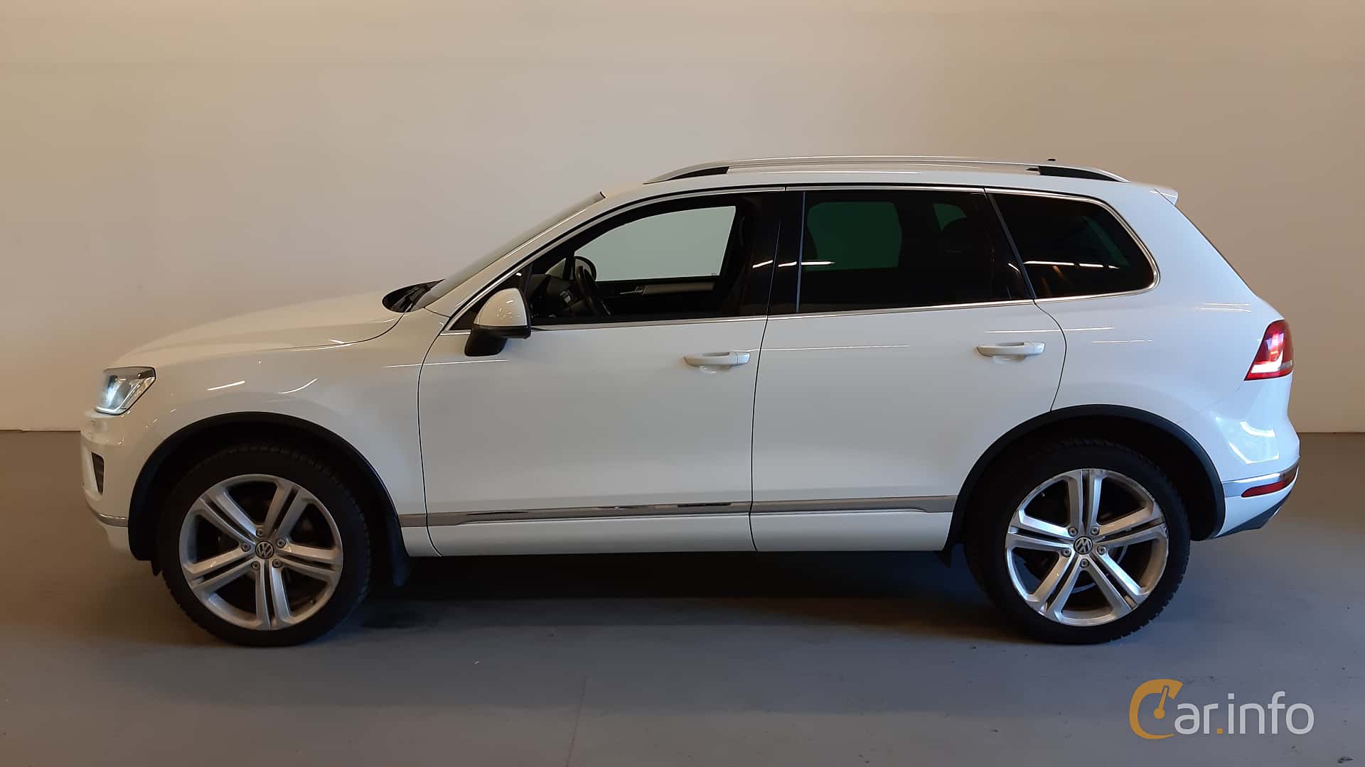 Volkswagen Touareg generation II Facelift (Typ 7P) 3.0 V6 TDI SCR 4Motion Automatic, 8-speed