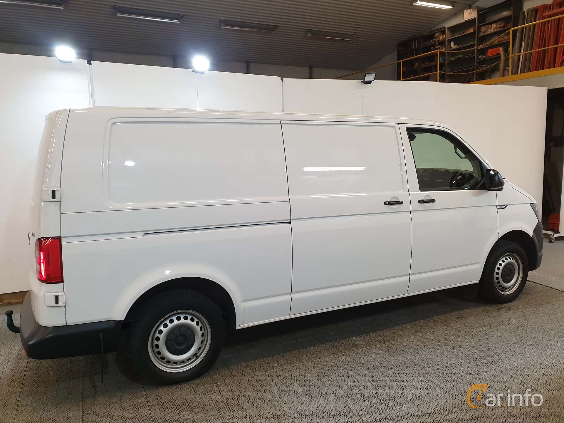 Volkswagen Transporter generation T6 2.0 TDI  Manual, 6-speed