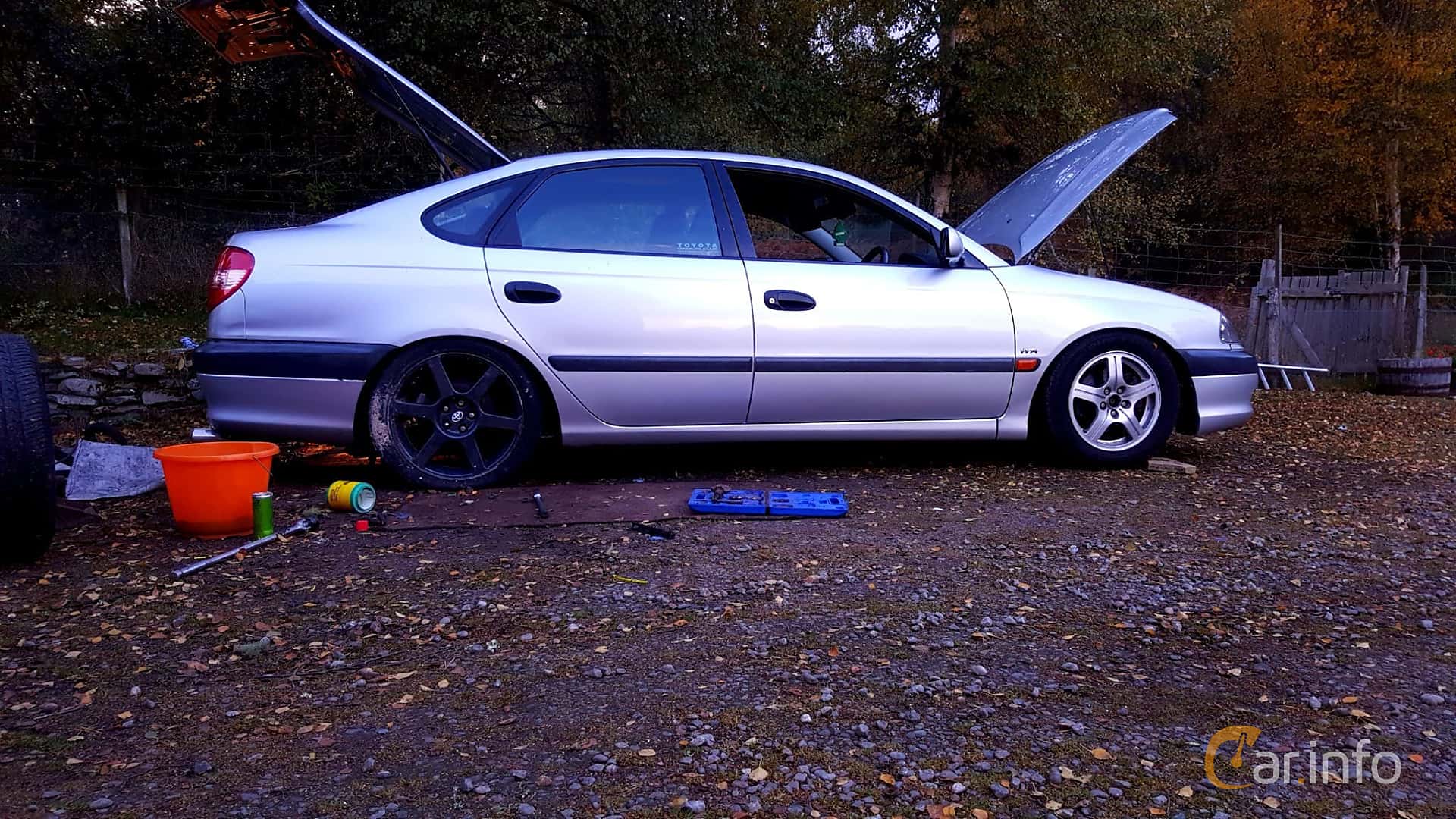 Toyota Avensis Liftback 1.6 VVT-i Manual, 110hp, 2003