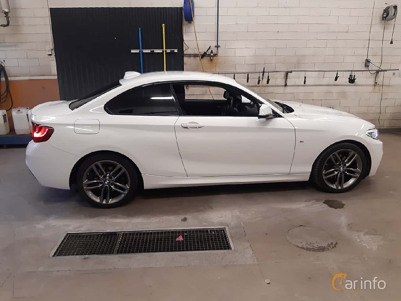 BMW 220d xDrive Coupé Steptronic, 8-speed