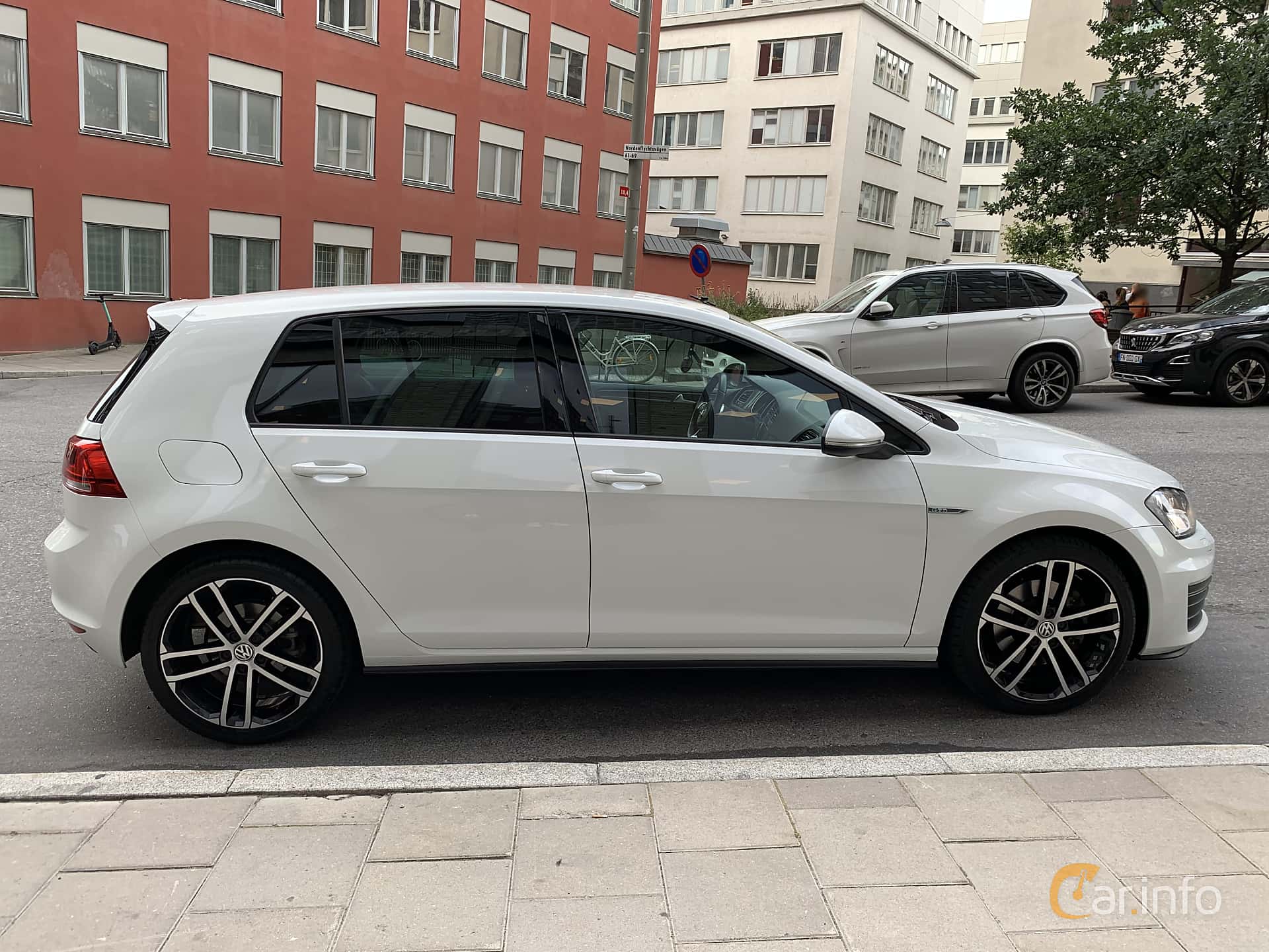 Volkswagen Golf 5-door GTD 2.0 TDI Manual, 184hp, 2016