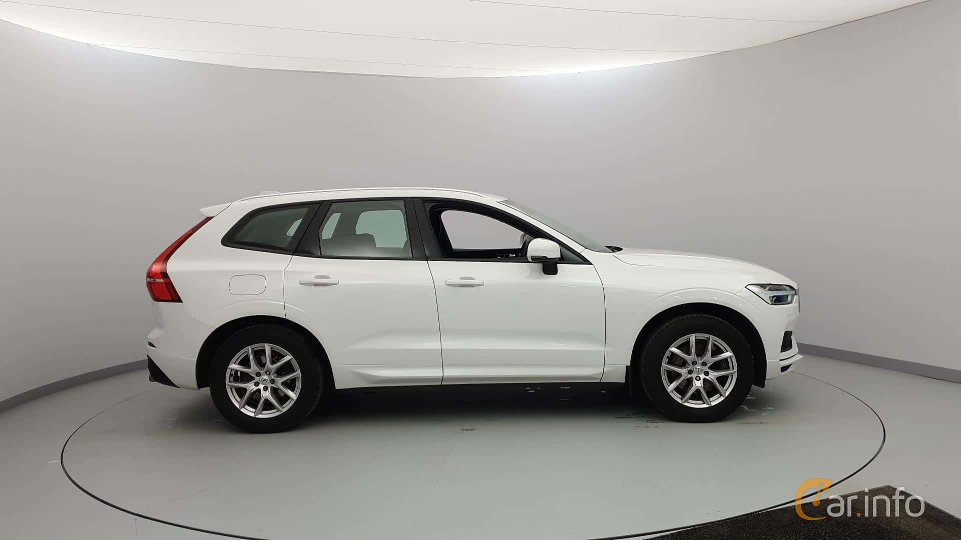 Volvo XC60 2nd Generation D4 AWD Manual, 6-speed
