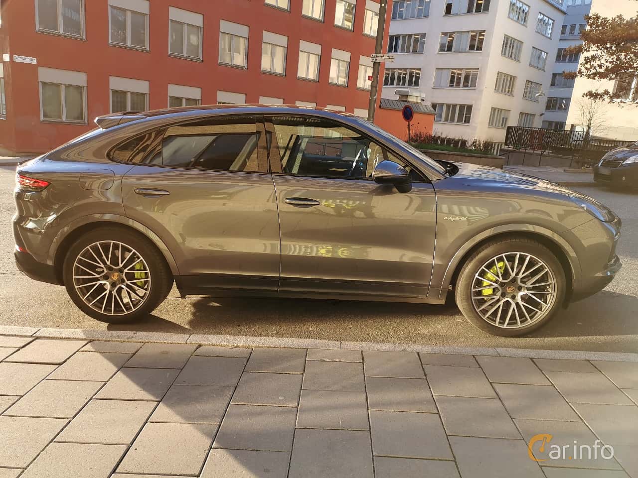Porsche Cayenne Coupé E-Hybrid  TipTronic S, 462hp, 2020