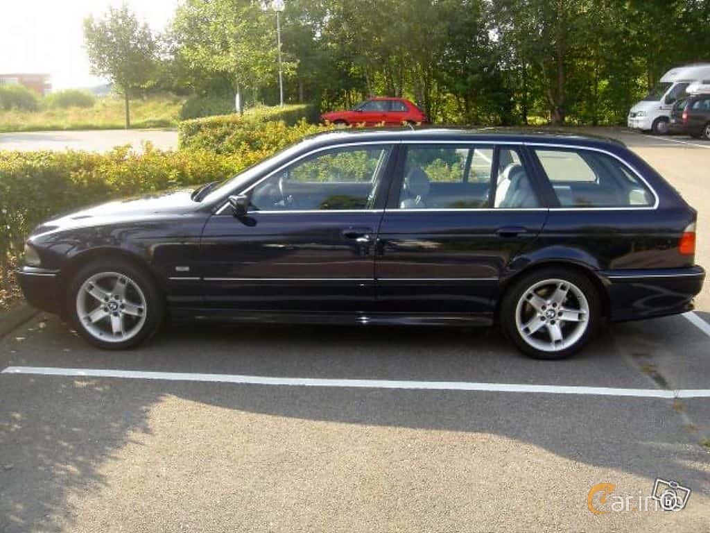 BMW 540i Touring  Automatic, 286hp, 1999