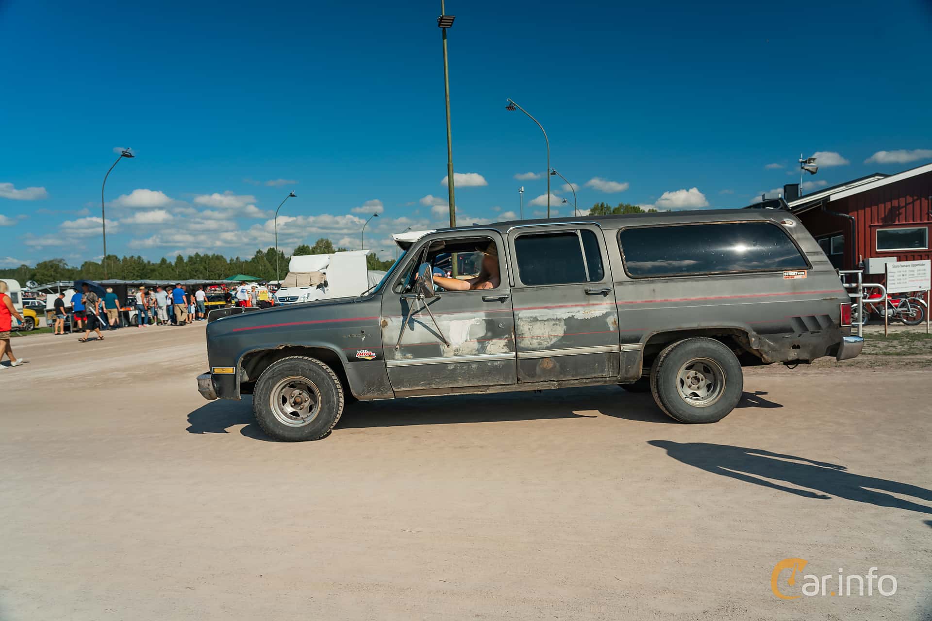 Chevrolet R10 Suburban 6.2 V8 Hydra-Matic, 132hp, 1988