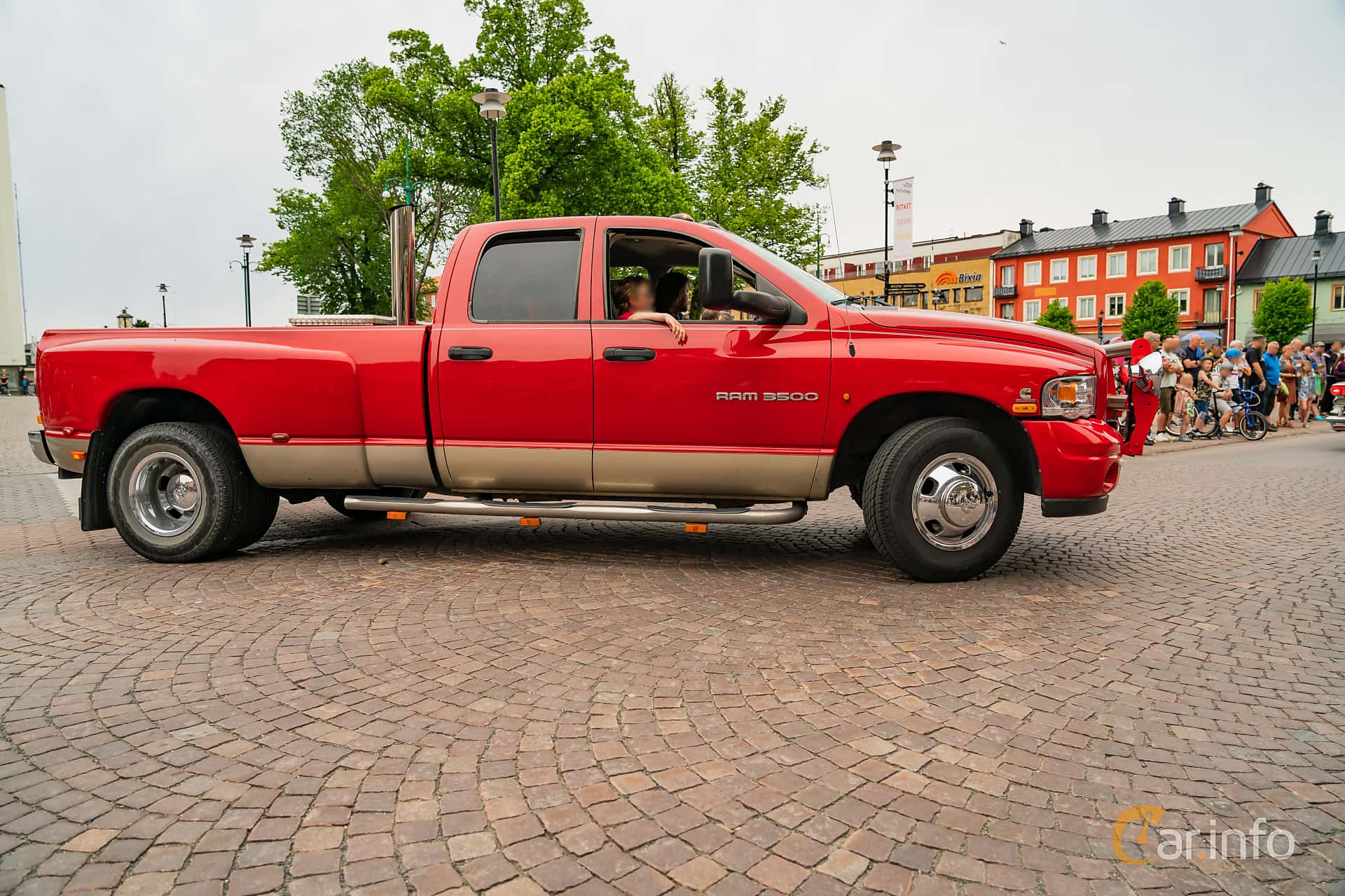 Dodge Ram 3500 Quad Cab 5.9 Automatic, 309hp, 2003