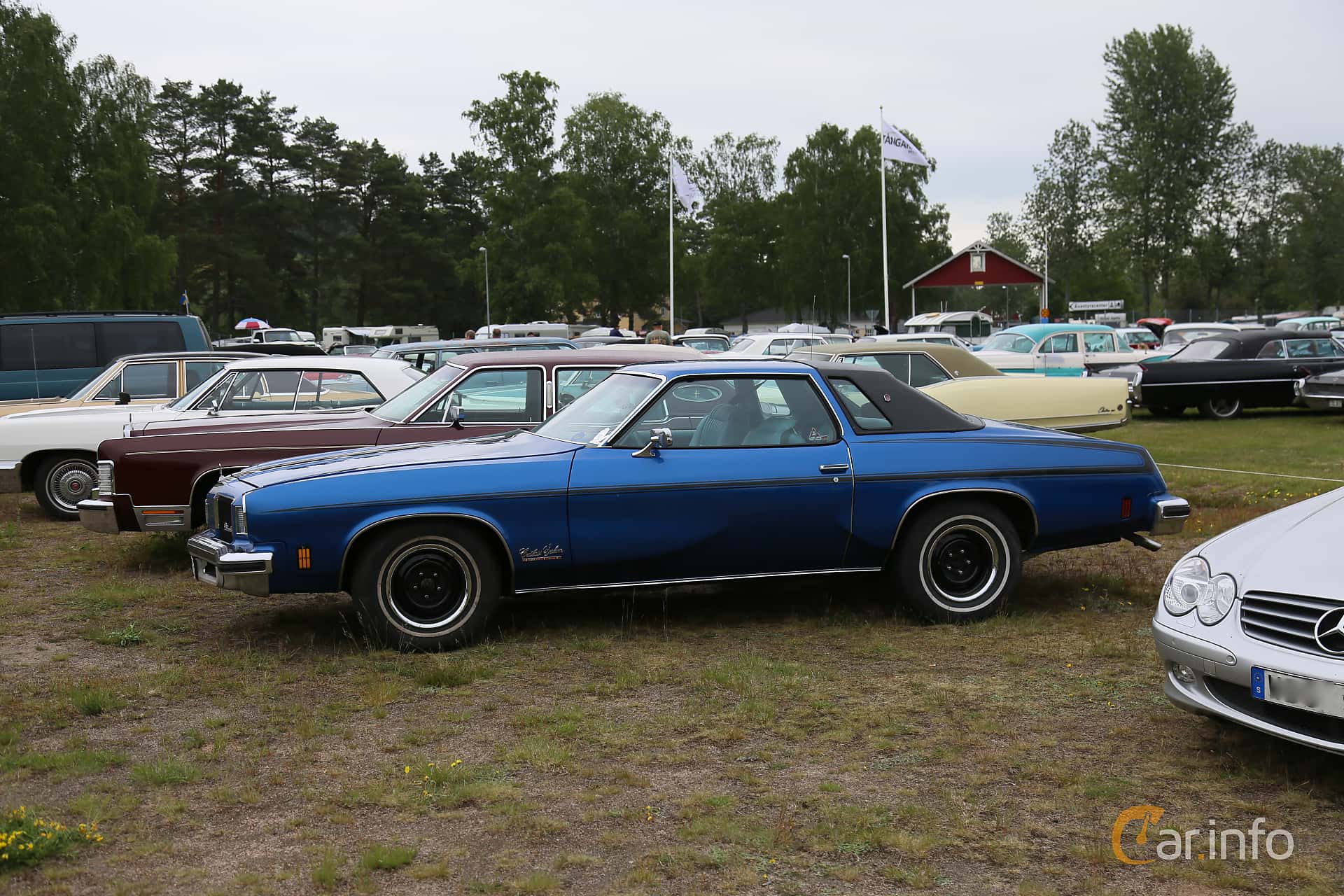 Oldsmobile Cutlass Supreme Collonade Hardtop Coupé 5.7 V8 Hydra-Matic, 183hp, 1974