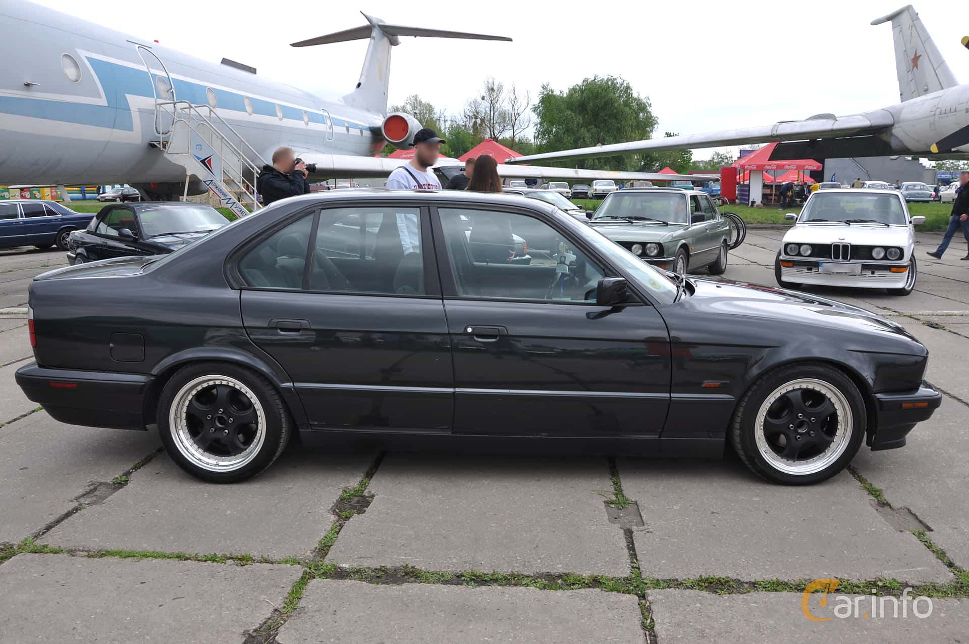 BMW 530i Sedan Automatic, 5-speed