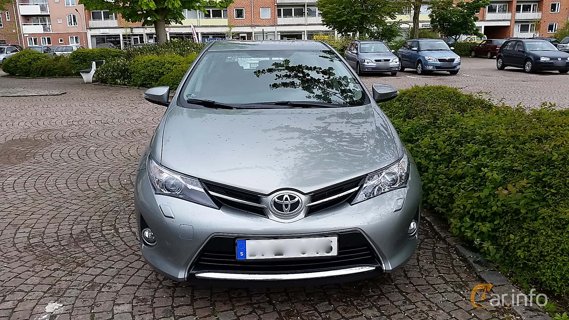 Toyota Auris 1.6  Manual, 132hp, 2014