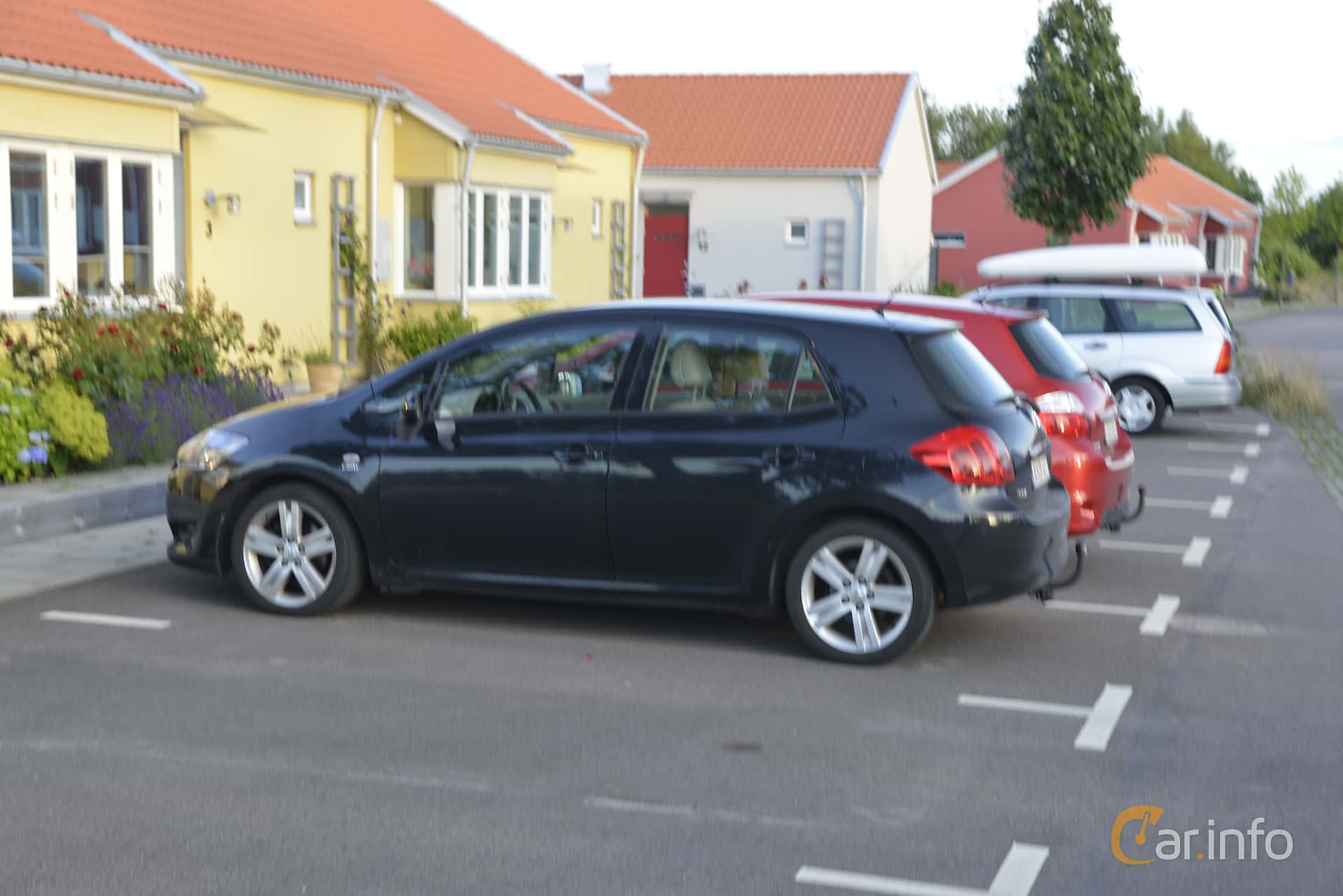 Toyota Auris 5-door 2.2 D-4D D-CAT  Manual, 177hp, 2010