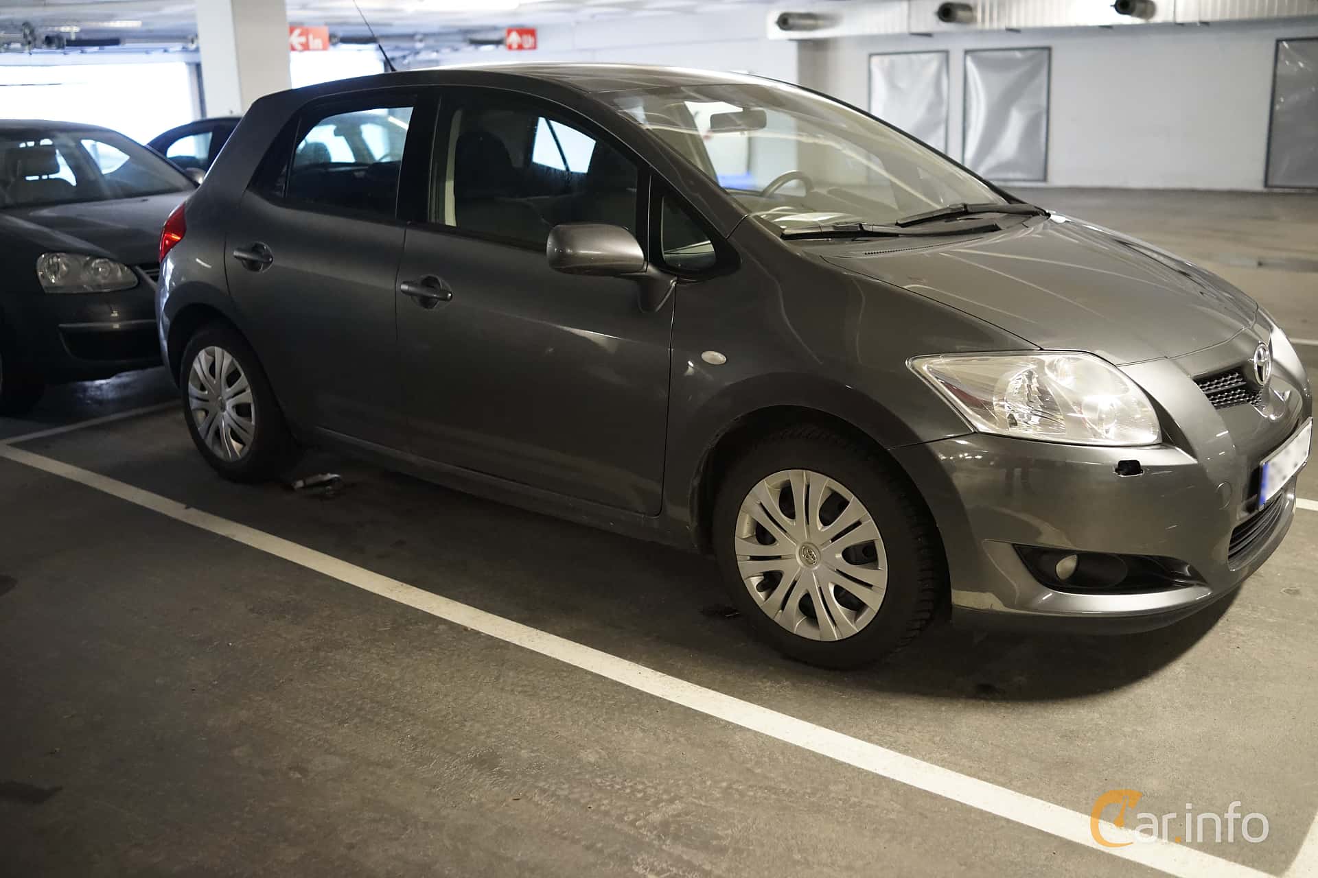 Toyota Auris 5-door 1.33 Dual VVT-i  Manual, 101hp, 2010