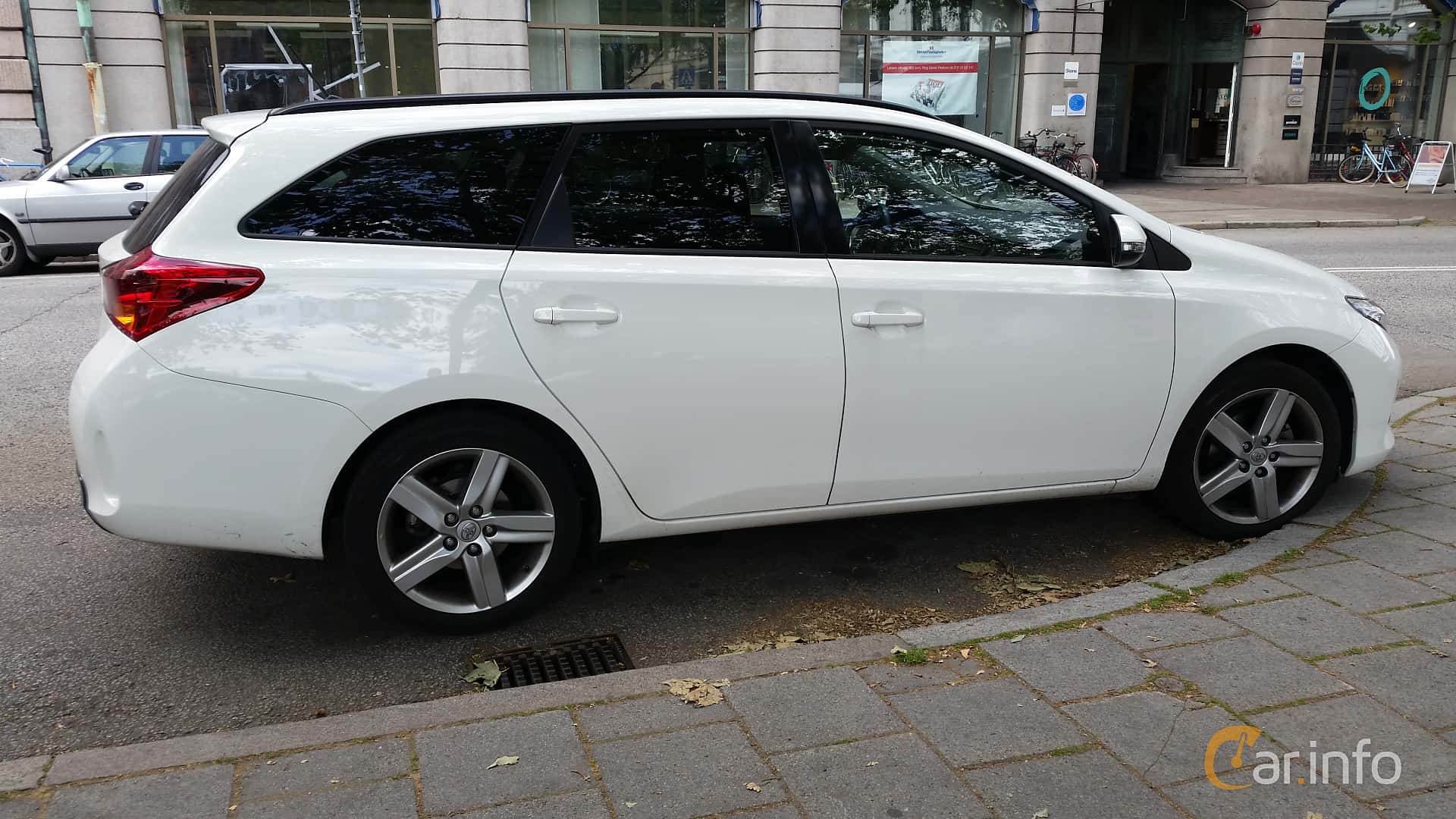 Toyota Auris Touring Sports 1.6  Multidrive S, 132hp, 2015