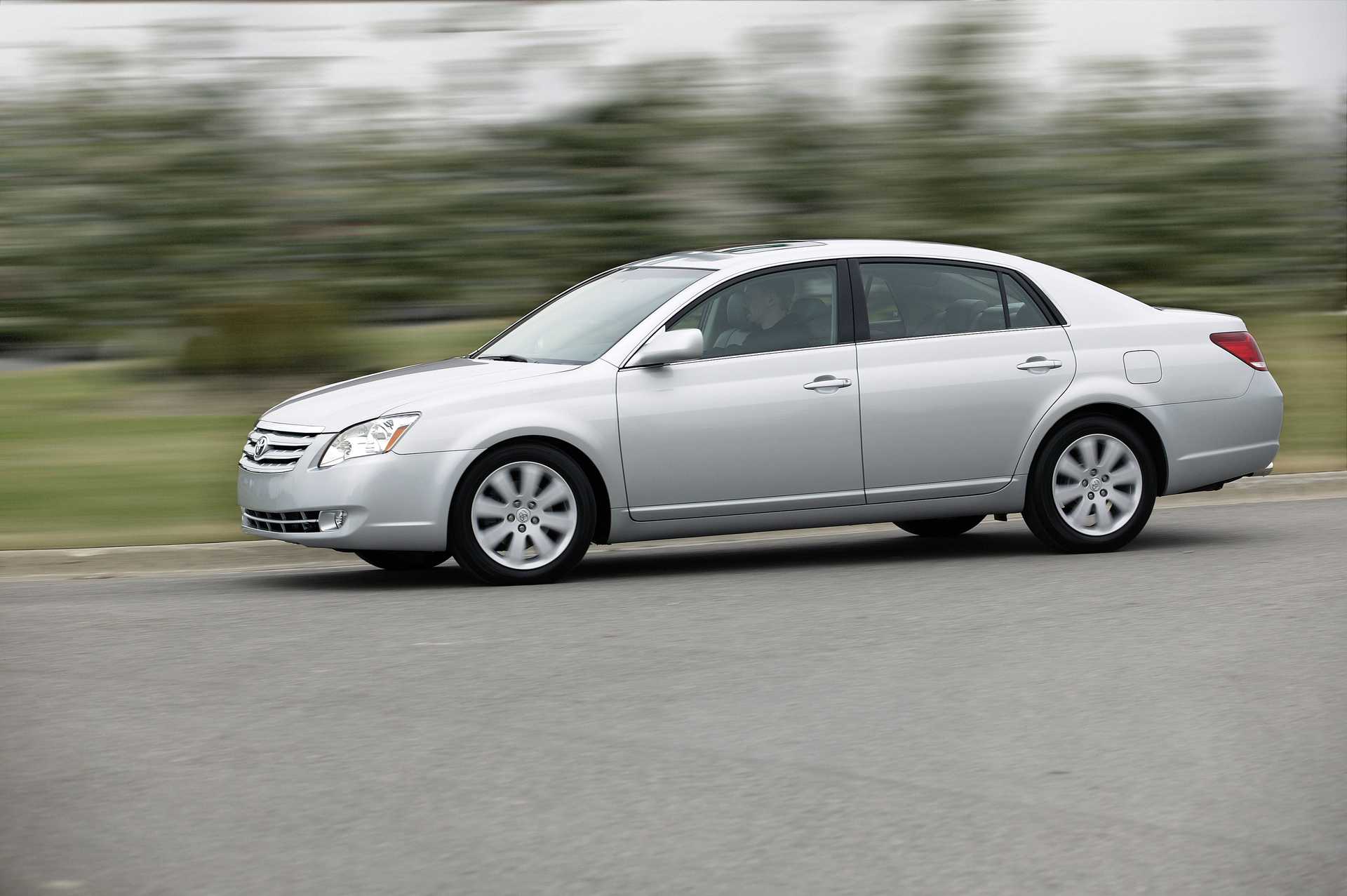 Toyota Avalon 3.5 V6 Automatic, 284hp, 2005