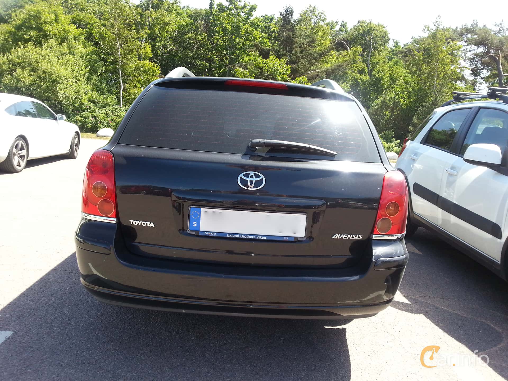 Toyota Avensis Combi 1.8 VVT-i Manual, 129hp, 2003