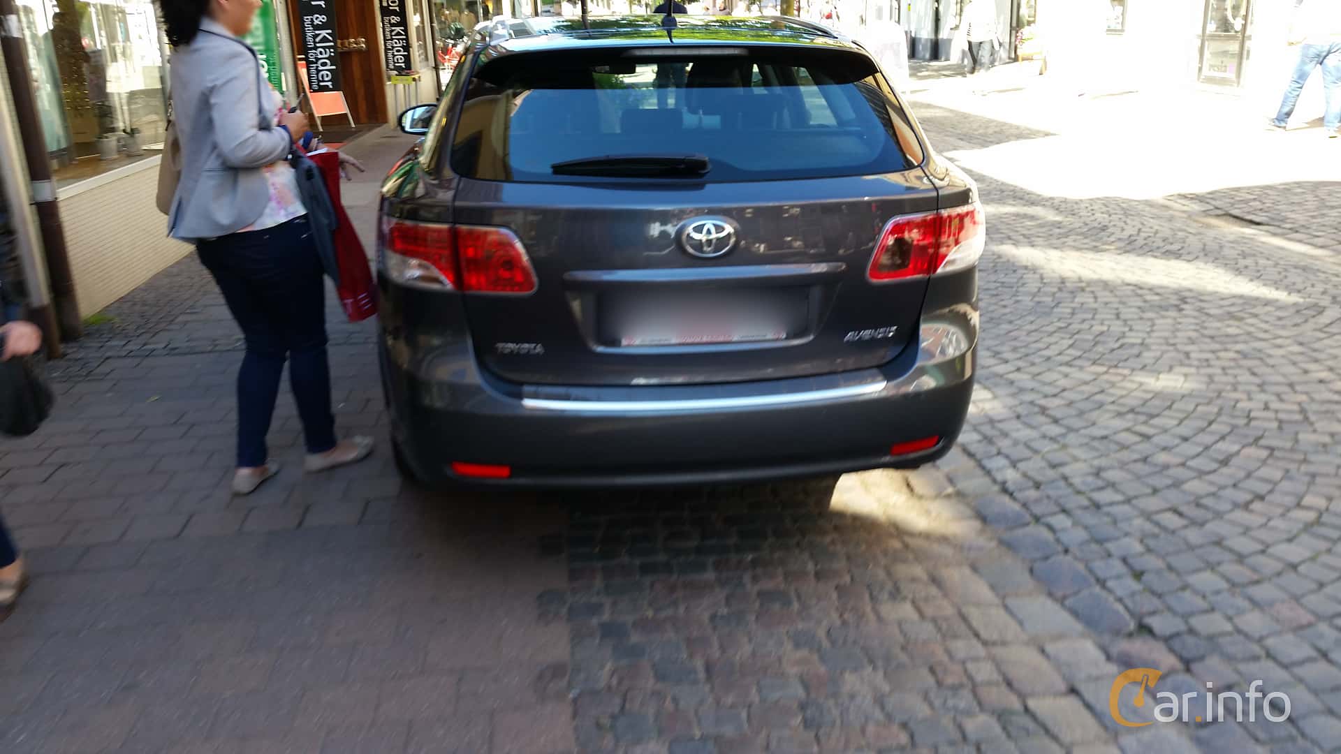 Toyota Avensis Combi 2.0 D-4D  Manual, 126hp, 2009