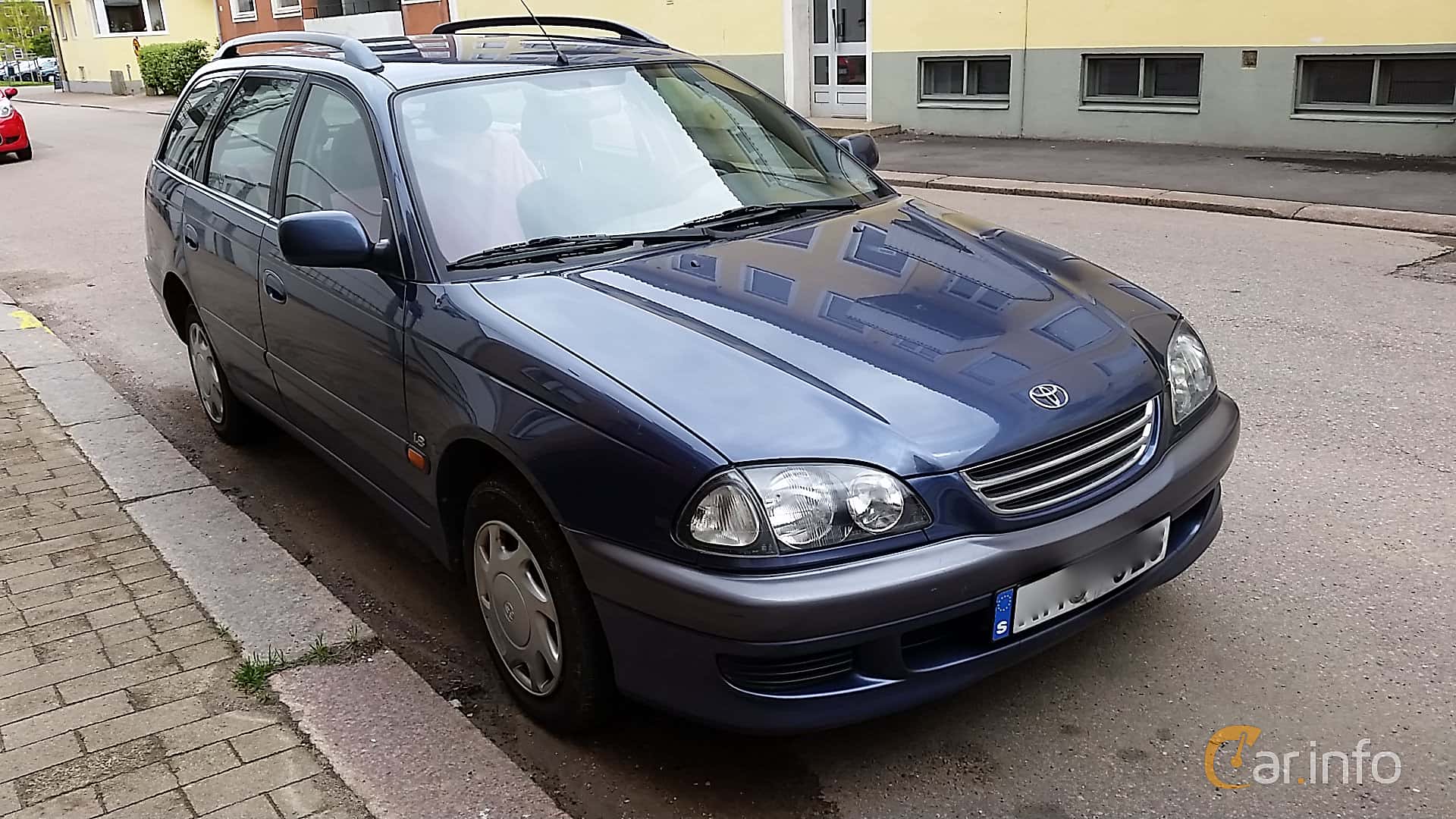 Toyota Avensis Combi 1.8 Manual, 110hp, 2000