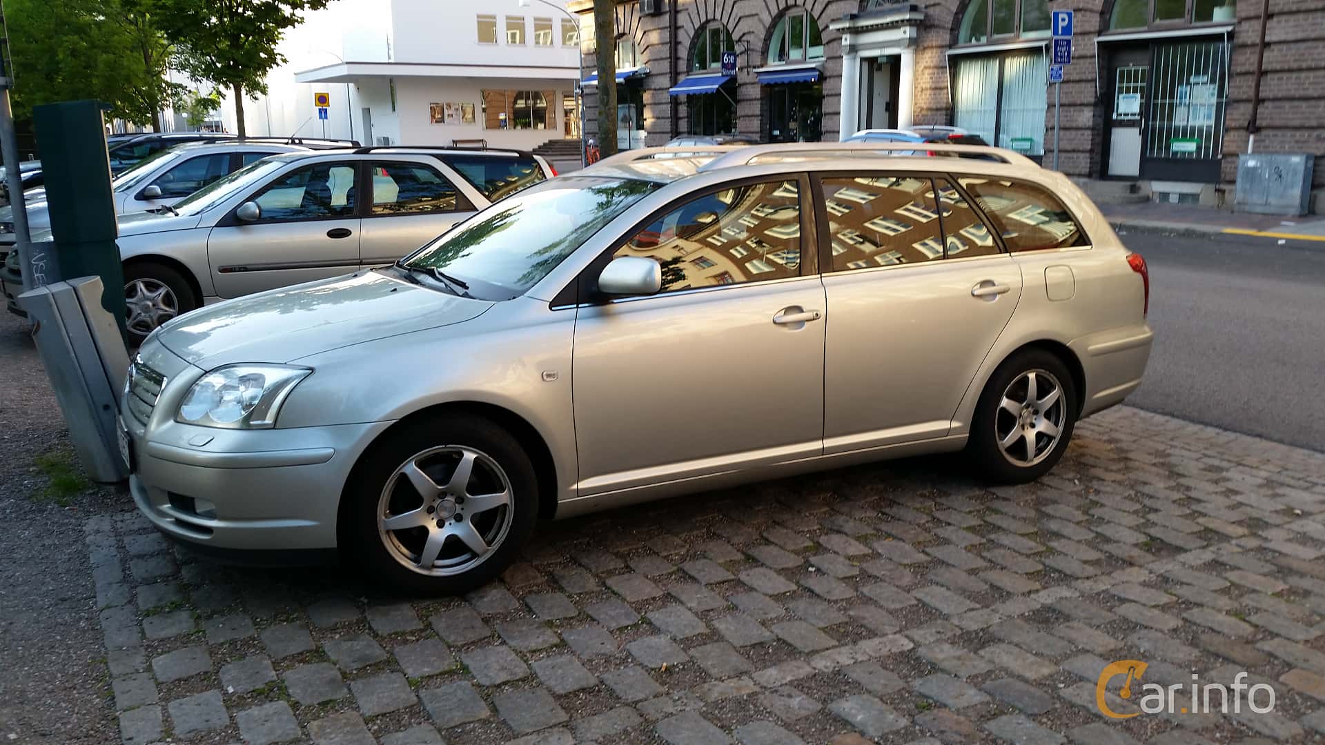 Toyota Avensis Combi 1.8 VVT-i 129hp, 2003