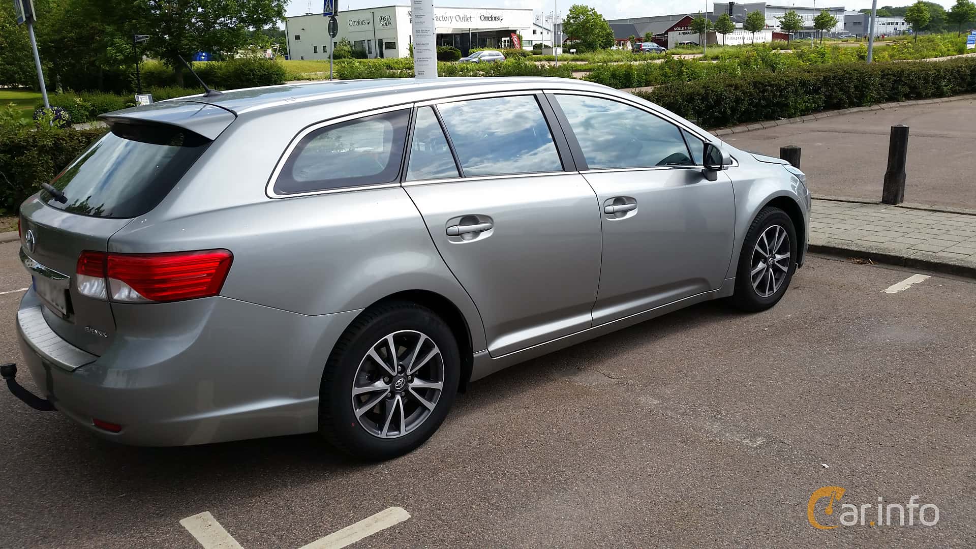 Toyota Avensis Combi 1.8  147hp, 2012