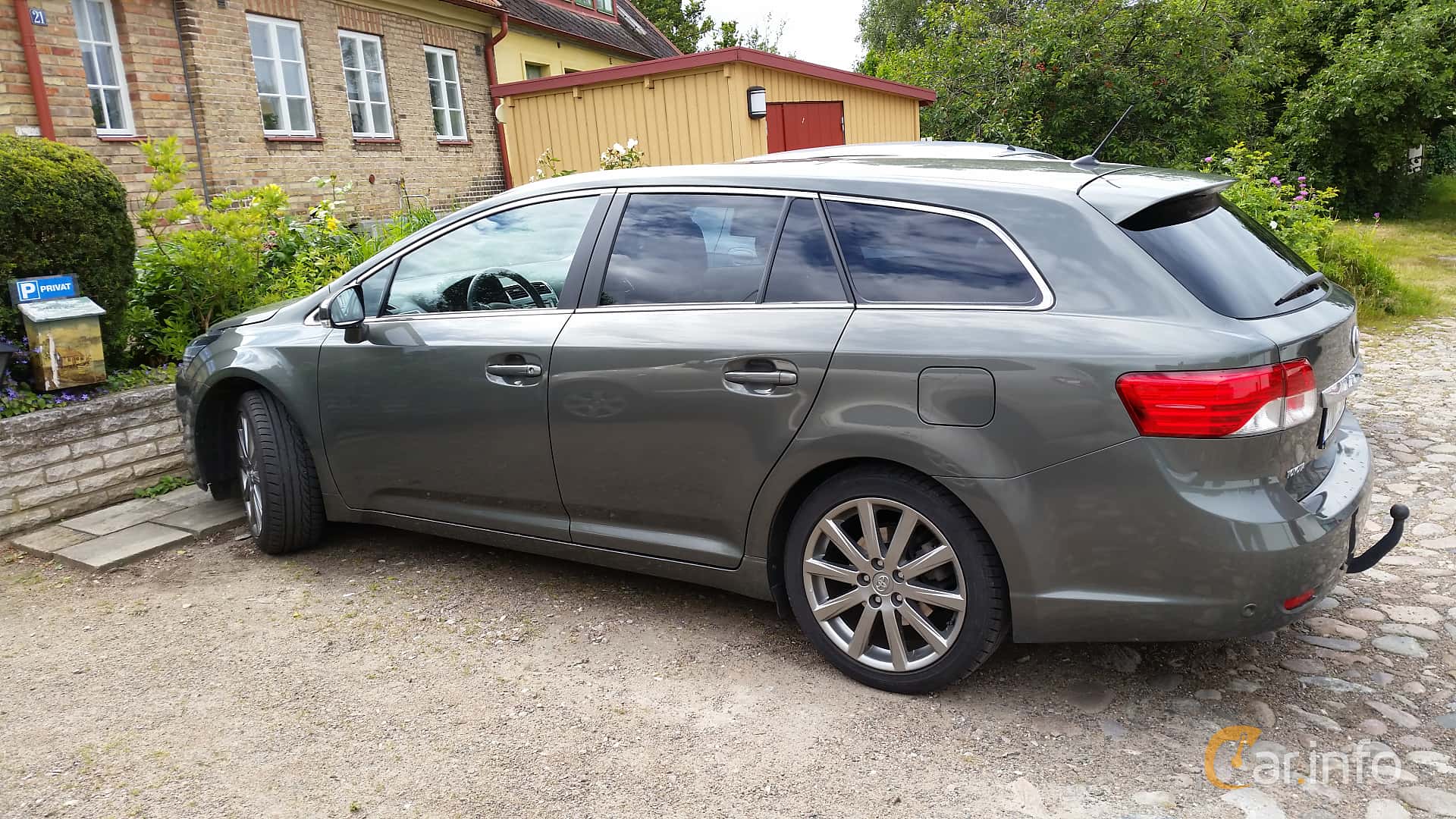 Toyota Avensis Combi generation T27 1st Facelift 2.0  Multidrive S