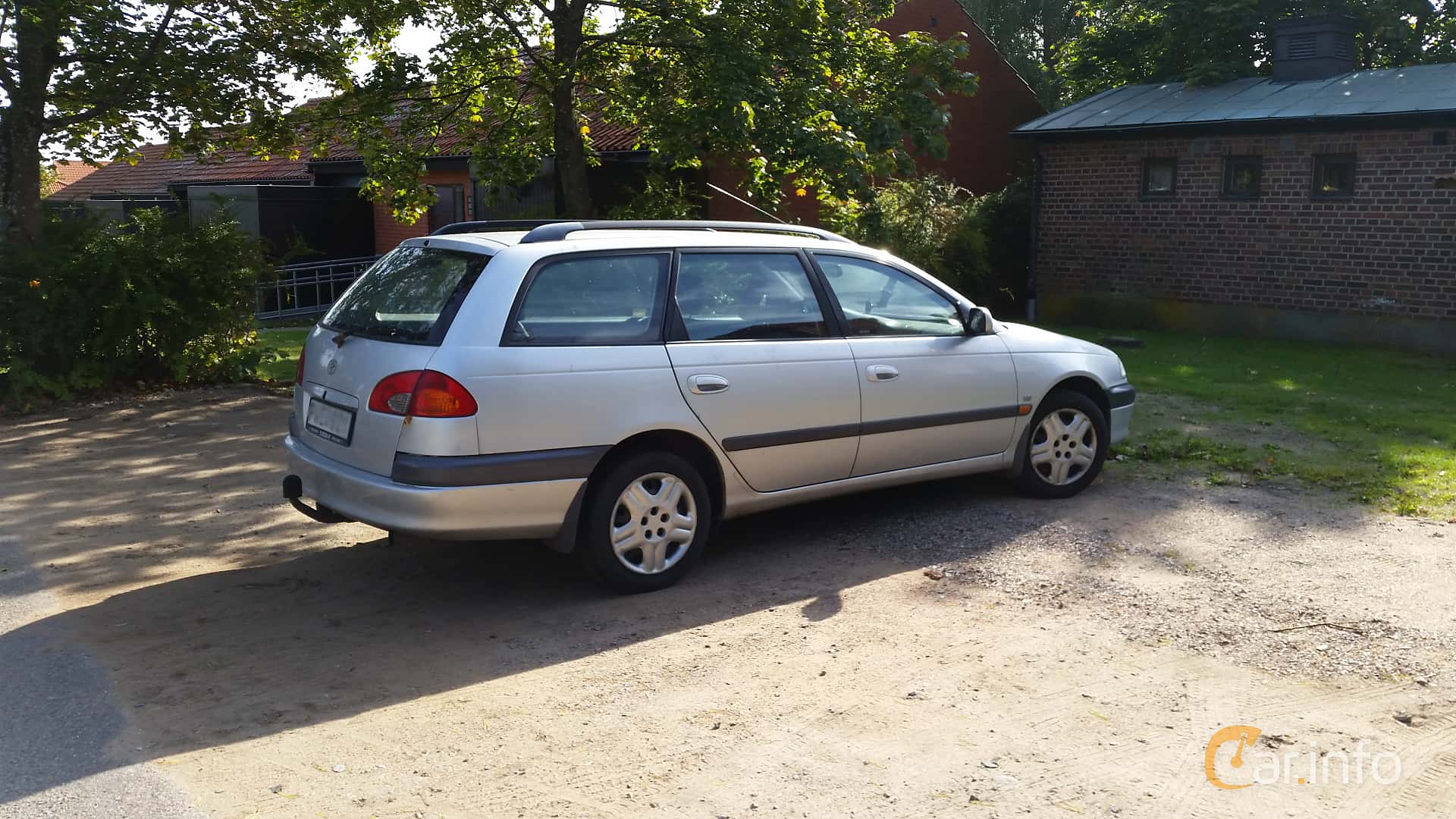 Toyota Avensis Combi 1.8 110hp, 1999
