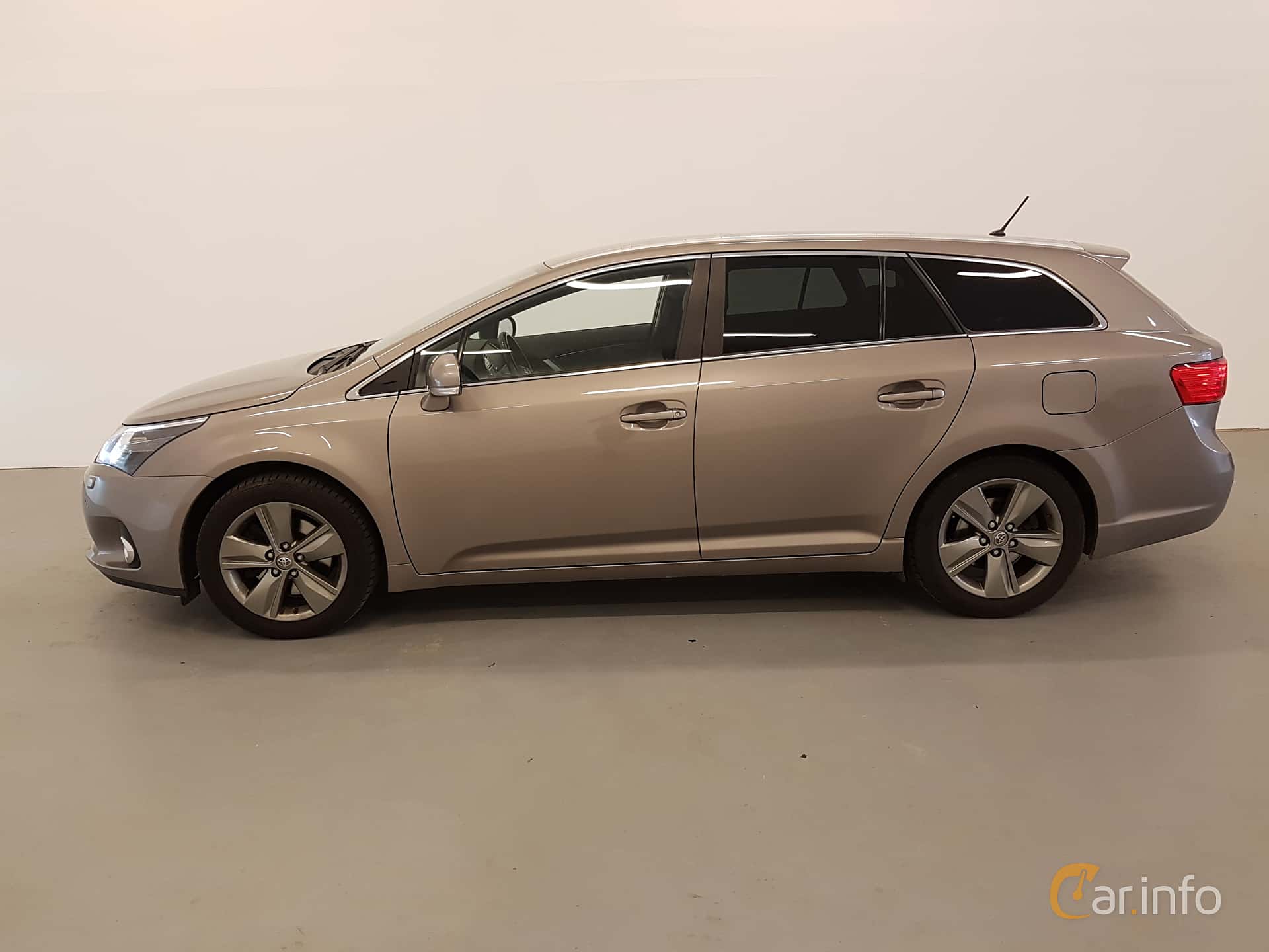 Toyota Avensis Combi 2.2 D-4D Manual, 150hp, 2015