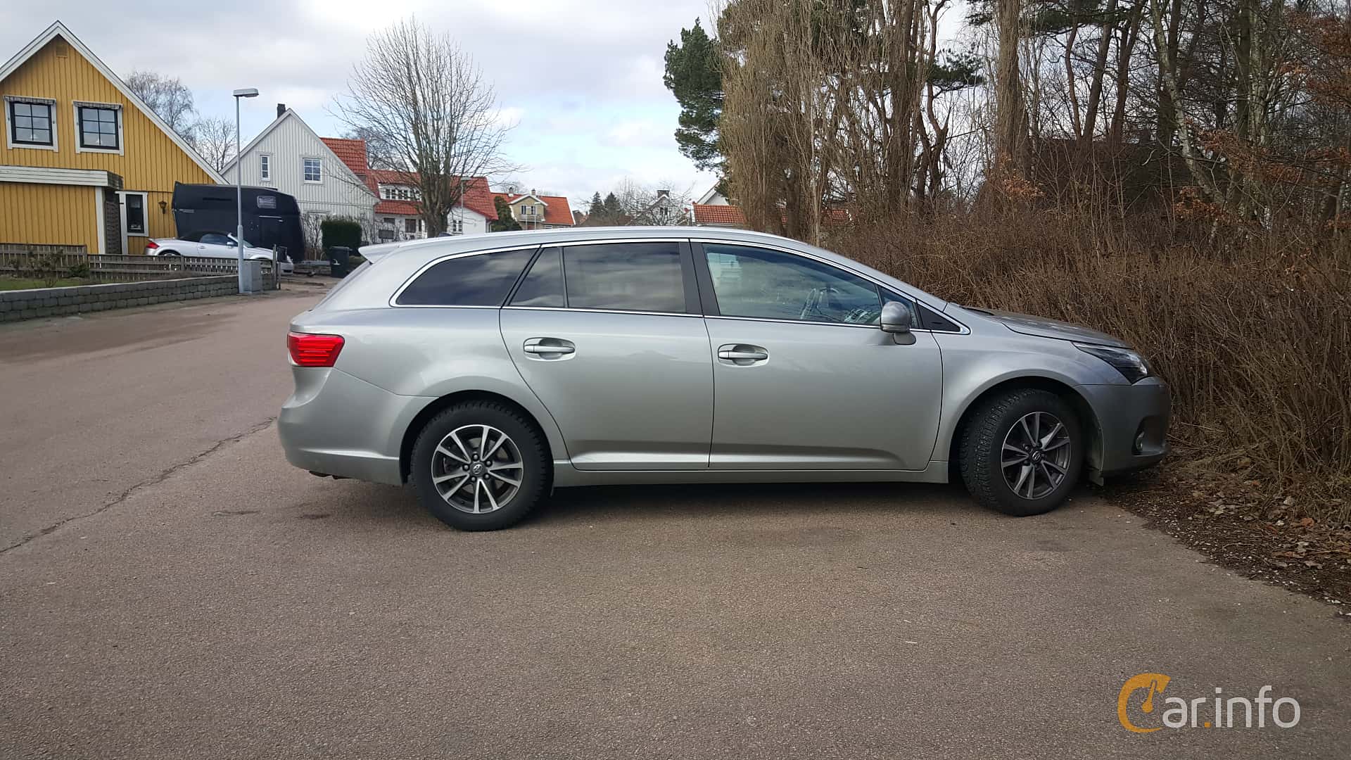 Toyota Avensis Combi 1.8  Manual, 147hp, 2012