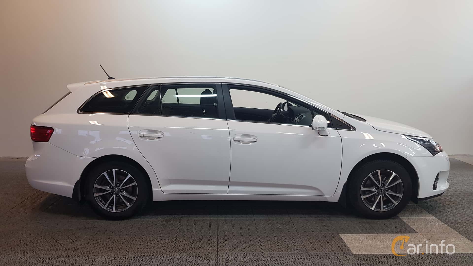 Toyota Avensis Combi 1.8  Multidrive S, 147hp, 2012