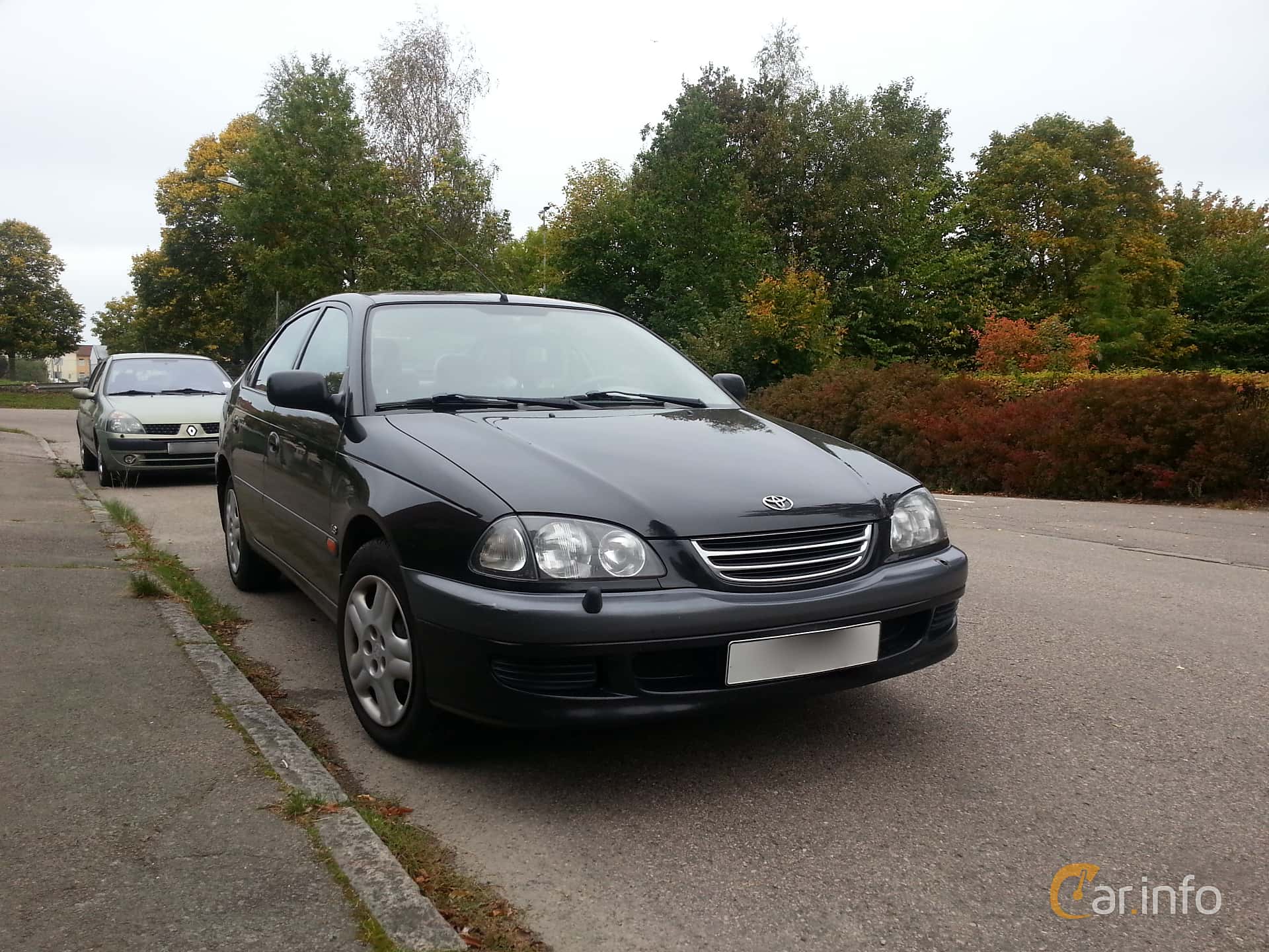 Toyota Avensis Liftback 2.0 D4 VVT-i Manual, 150hp, 2000