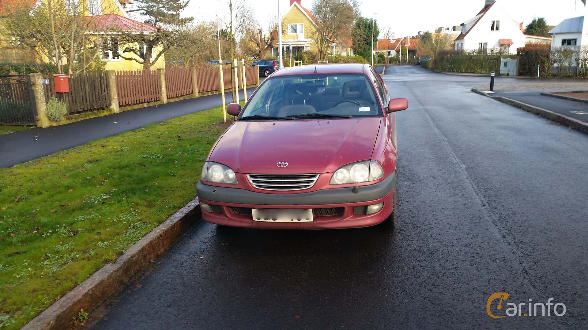 Toyota Avensis Sedan 2.0 Manual, 128hp, 2000