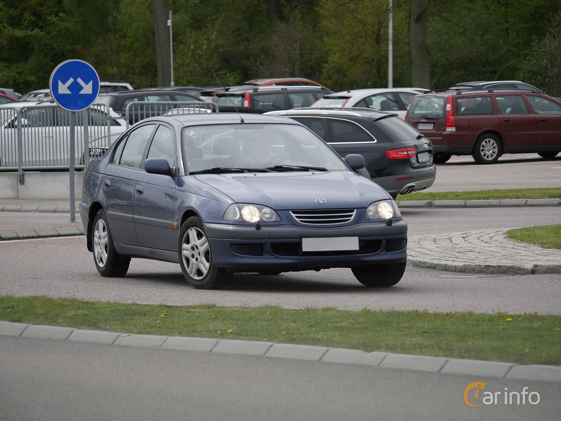 Toyota Avensis Sedan 1.8 Automatic, 110hp, 2000