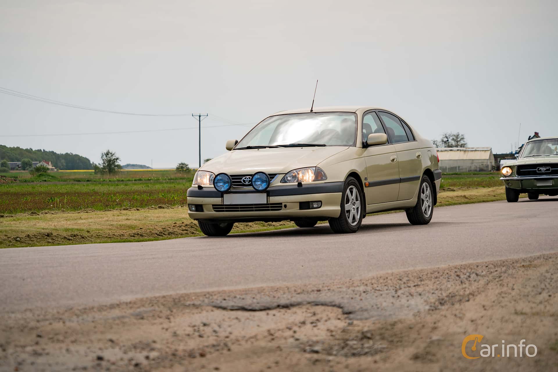 Toyota Avensis Sedan 2.0 D-4D Manual, 110hp, 2003