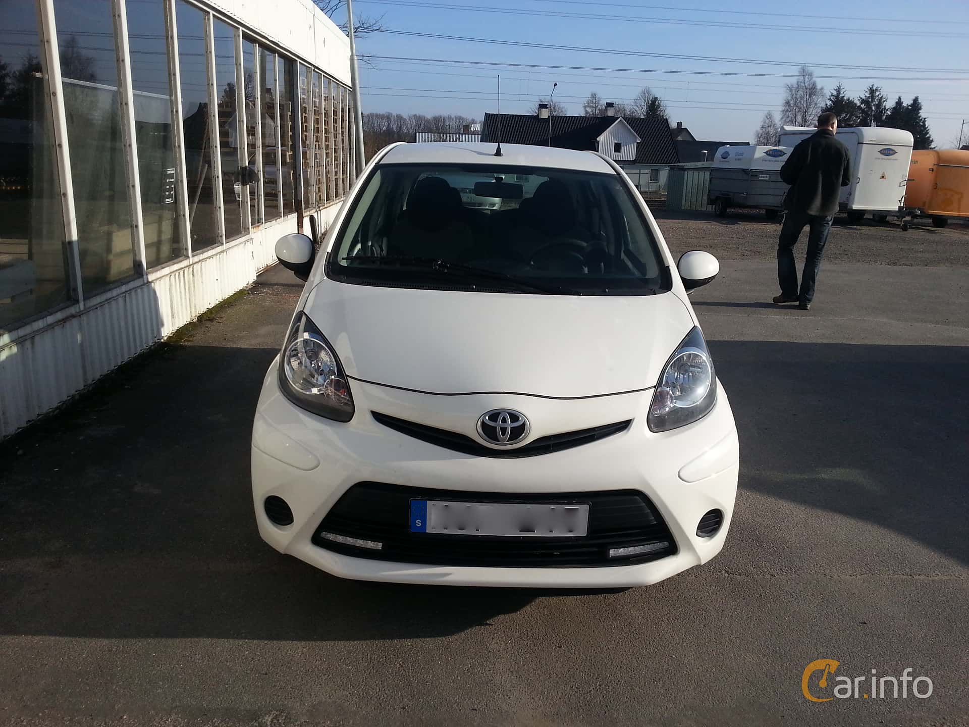 Toyota Aygo 5-door 1.0 VVT-i Manual, 68hp, 2013