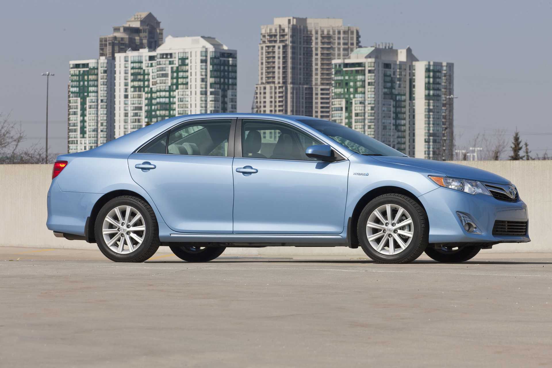 Toyota Camry Hybrid CVT
