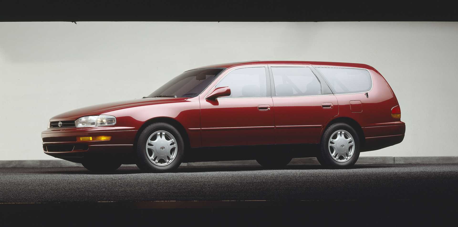 Toyota Camry Wagon generation XV10 3.0 V6 Automatic, 4-speed